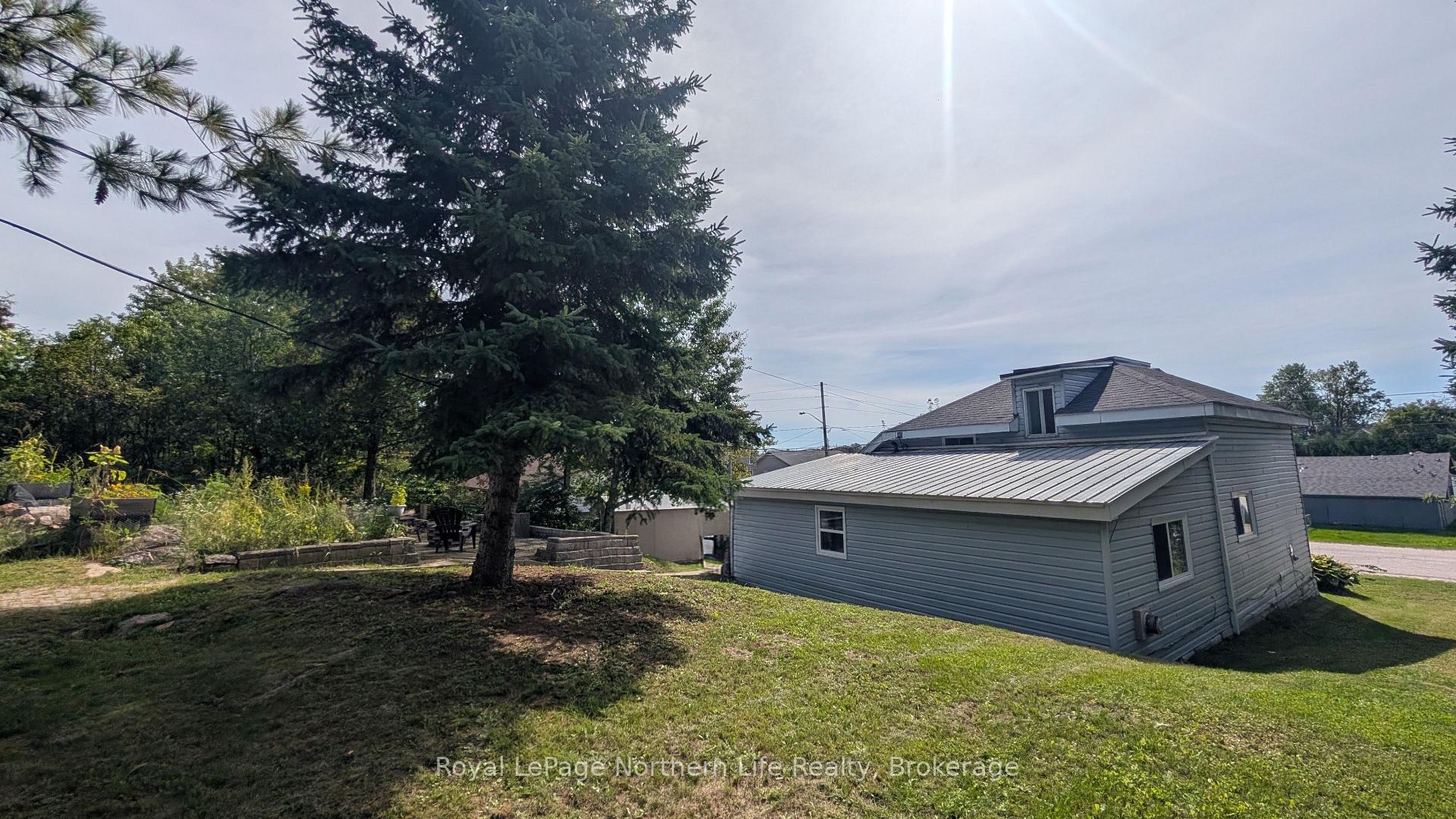 Photo 11 of 199 Lisgar Street, West Nipissing, Sturgeon Falls — HOMEH