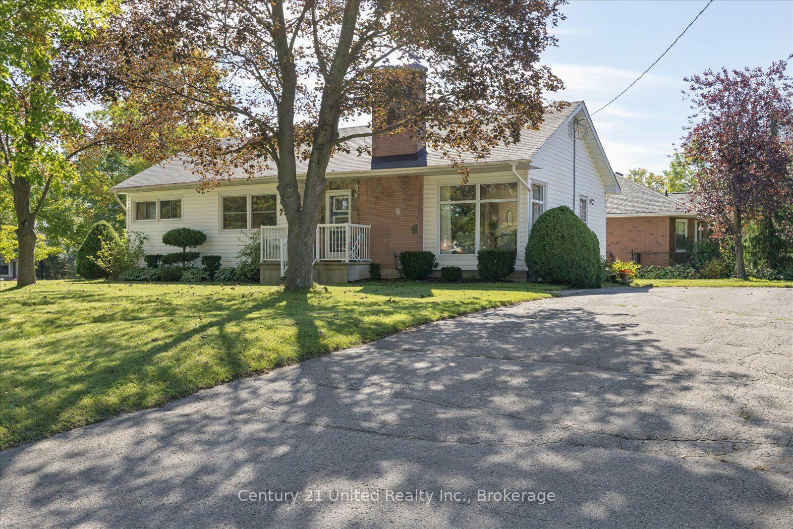 Photo 1 of 797 Valleyview Drive, Peterborough, Monaghan Ward 2 — HOMEH