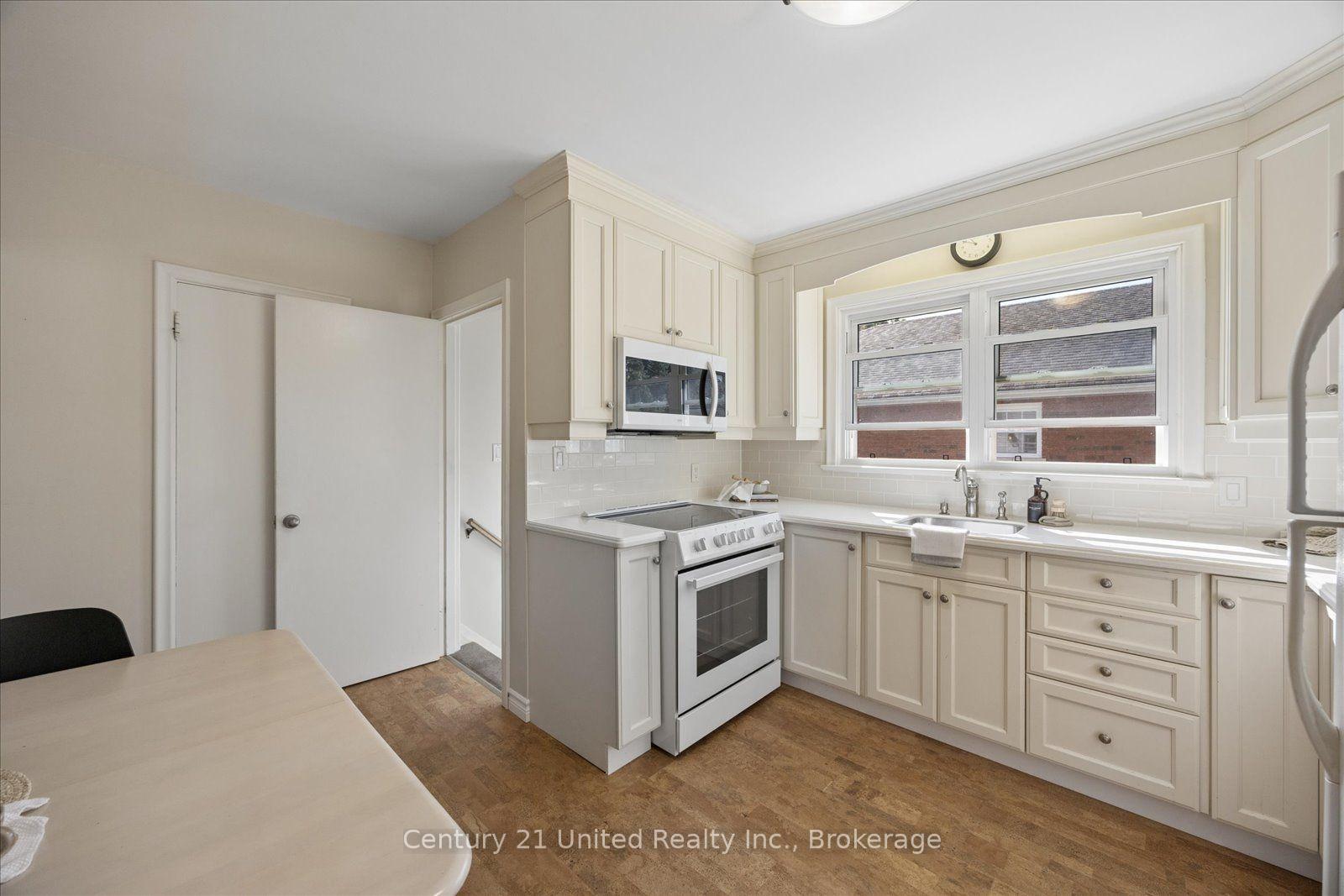 Photo 15 of 797 Valleyview Drive, Peterborough, Monaghan Ward 2 — HOMEH