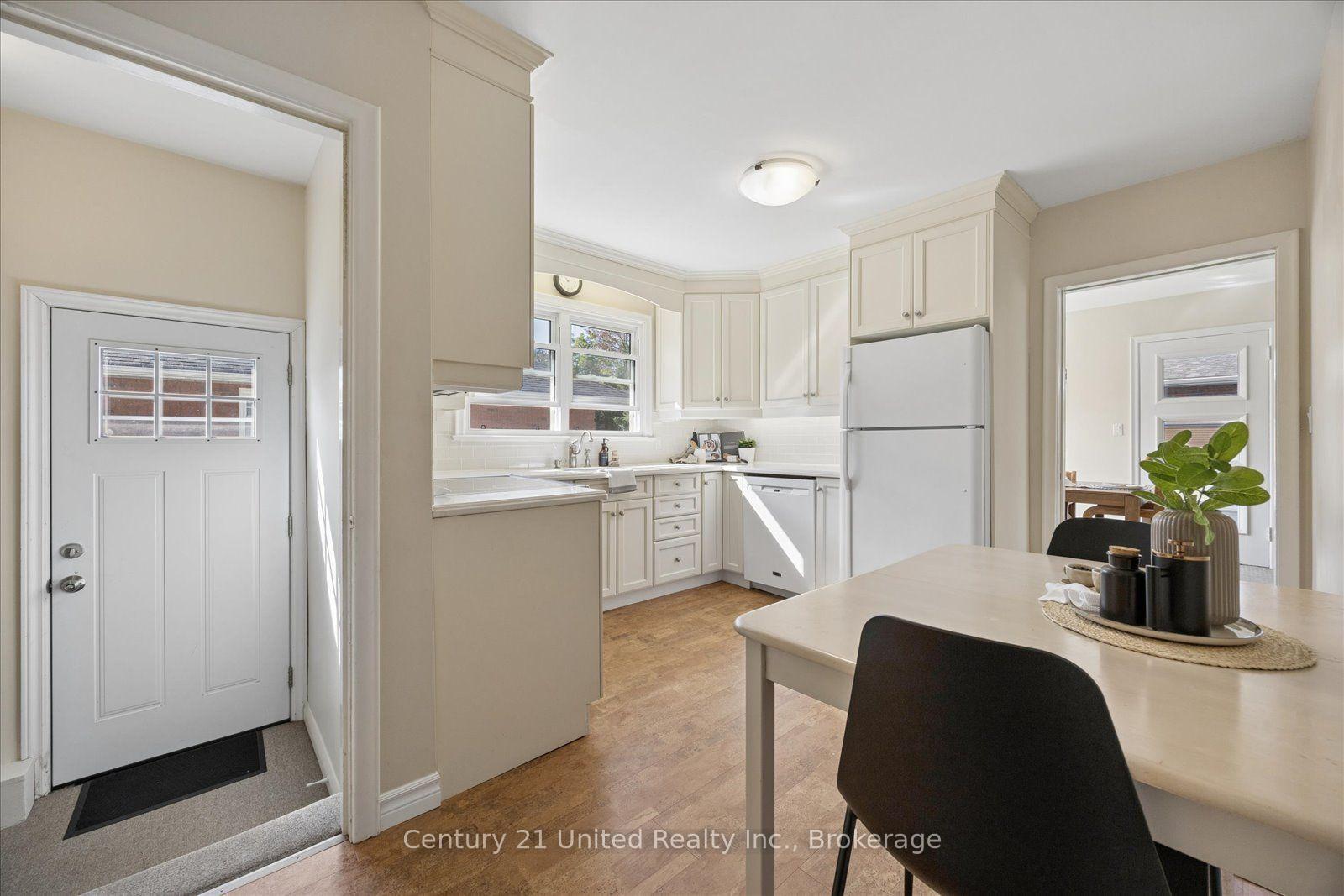 Photo 18 of 797 Valleyview Drive, Peterborough, Monaghan Ward 2 — HOMEH