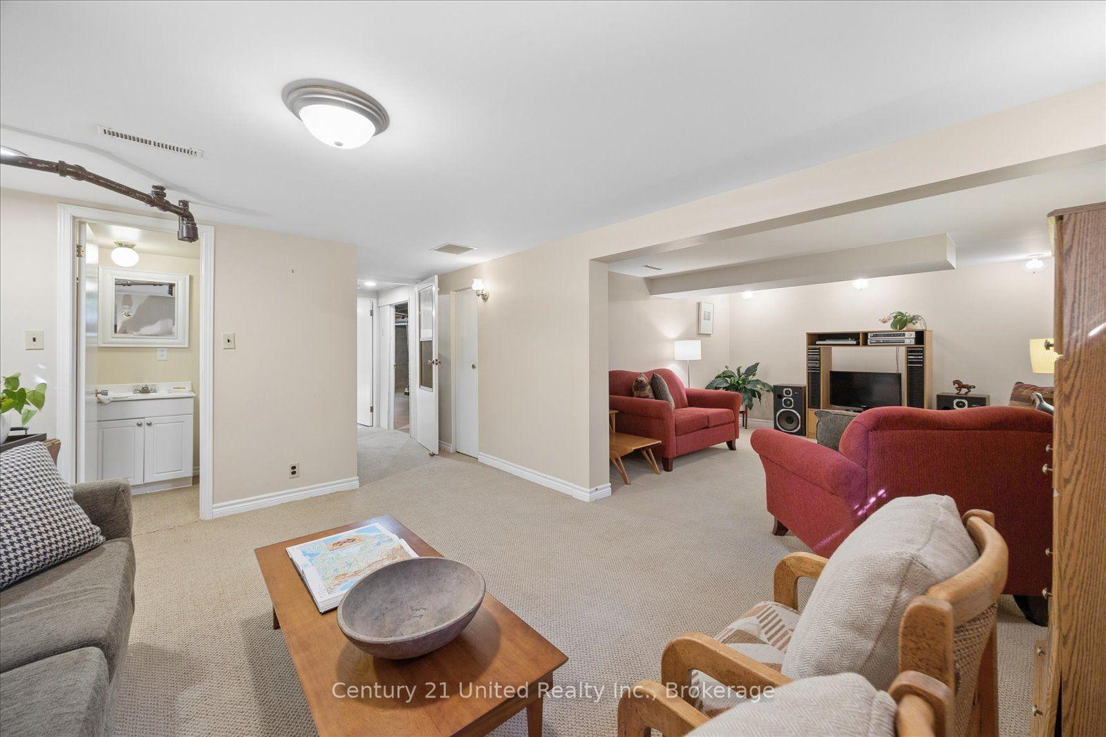 Photo 34 of 797 Valleyview Drive, Peterborough, Monaghan Ward 2 — HOMEH