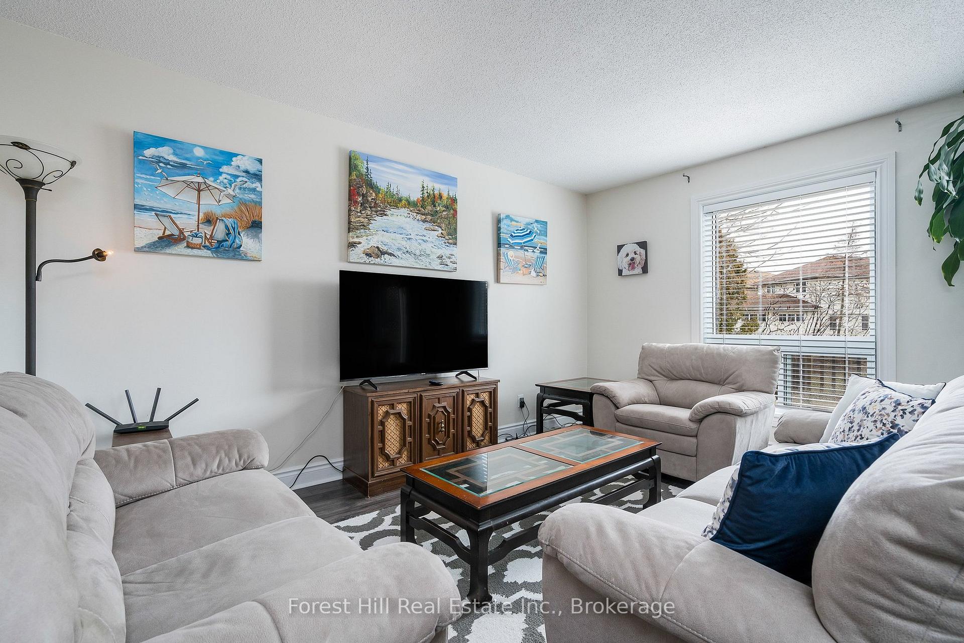 Photo 3 of 29 Dillon Drive, Collingwood — HOMEH