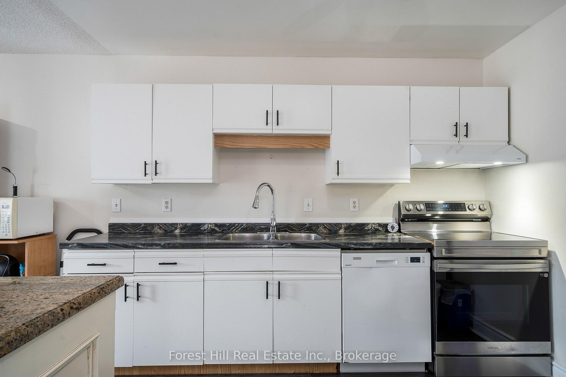 Photo 11 of 29 Dillon Drive, Collingwood — HOMEH