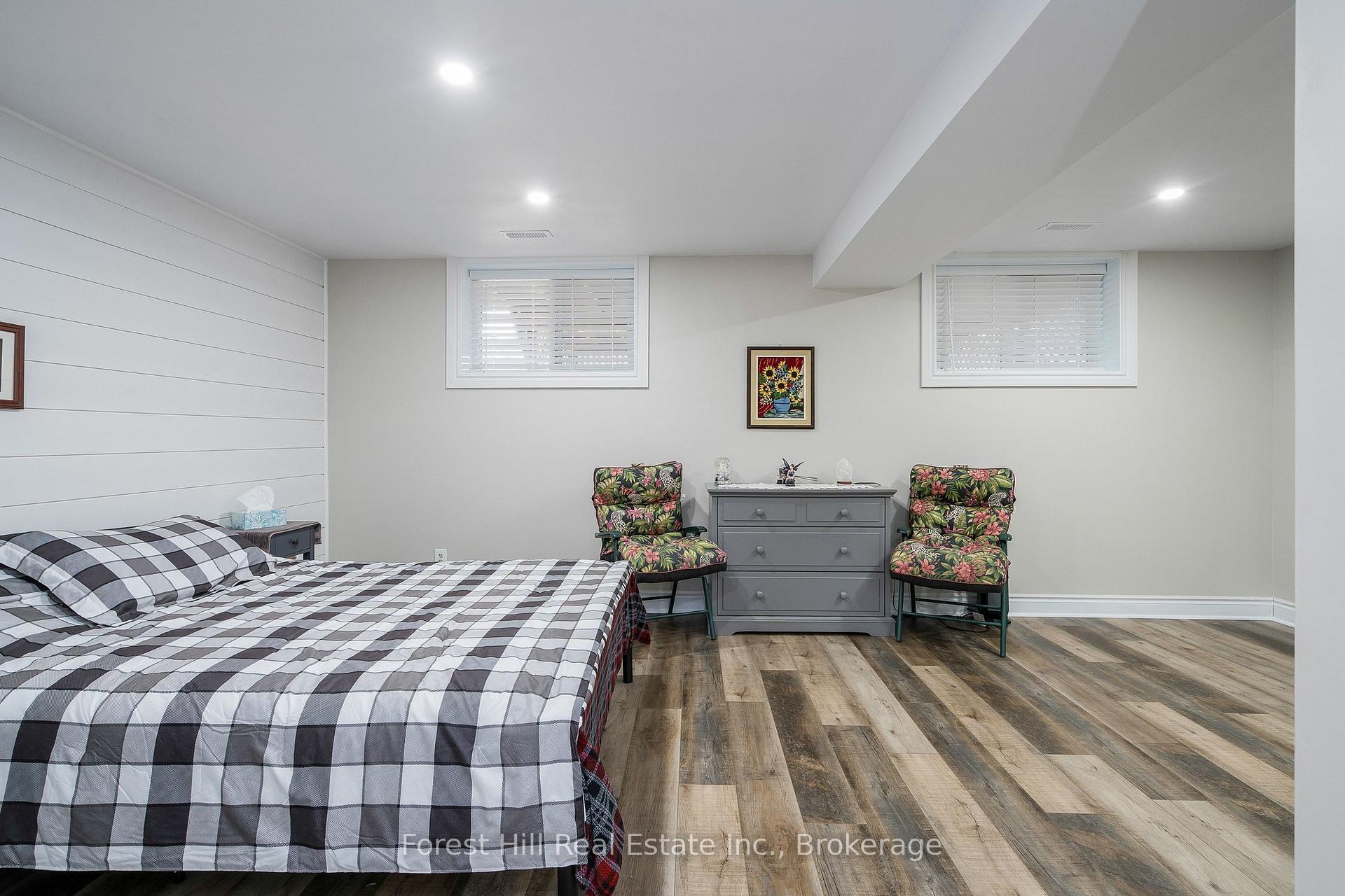 Photo 23 of 29 Dillon Drive, Collingwood — HOMEH