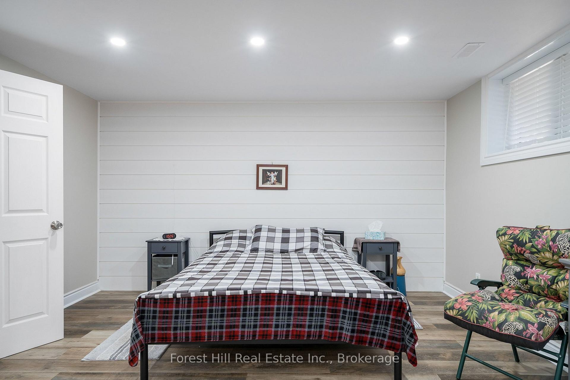 Photo 24 of 29 Dillon Drive, Collingwood — HOMEH