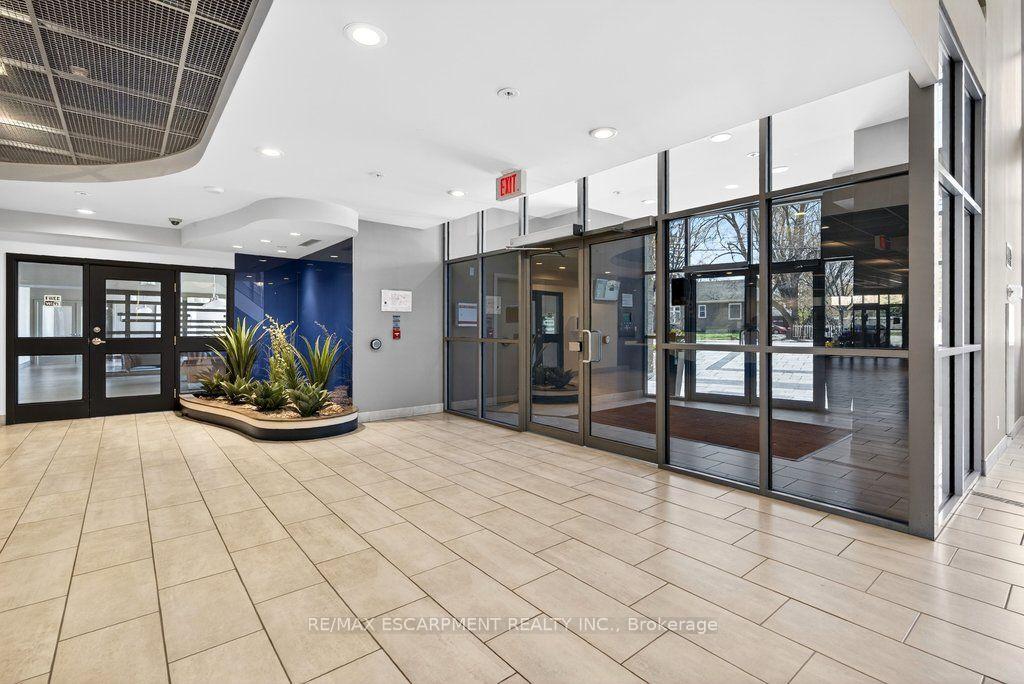 Photo 4 of Unit 612, 551 Maple Avenue, Burlington, Brant — HOMEH