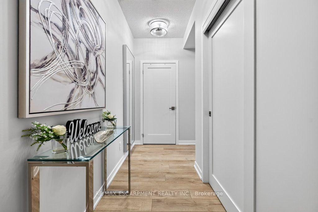 Photo 8 of Unit 612, 551 Maple Avenue, Burlington, Brant — HOMEH