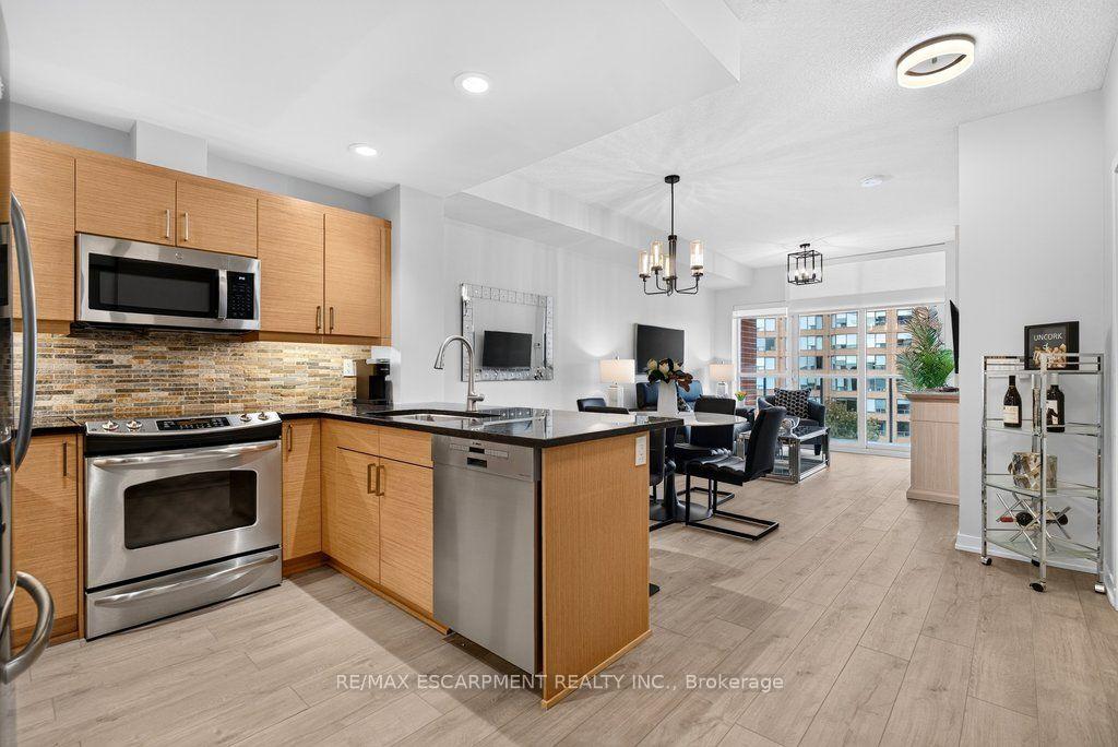 Photo 9 of Unit 612, 551 Maple Avenue, Burlington, Brant — HOMEH