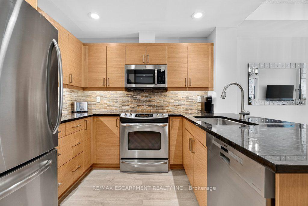 Photo 11 of Unit 612, 551 Maple Avenue, Burlington, Brant — HOMEH