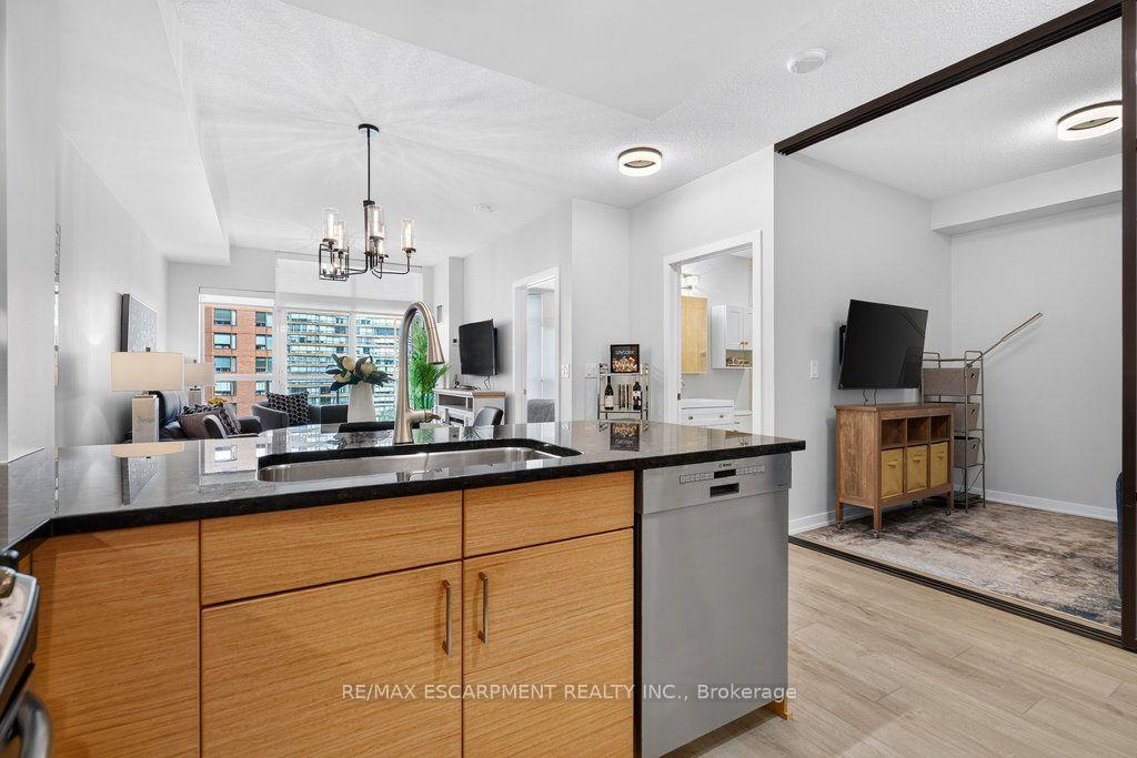 Photo 13 of Unit 612, 551 Maple Avenue, Burlington, Brant — HOMEH