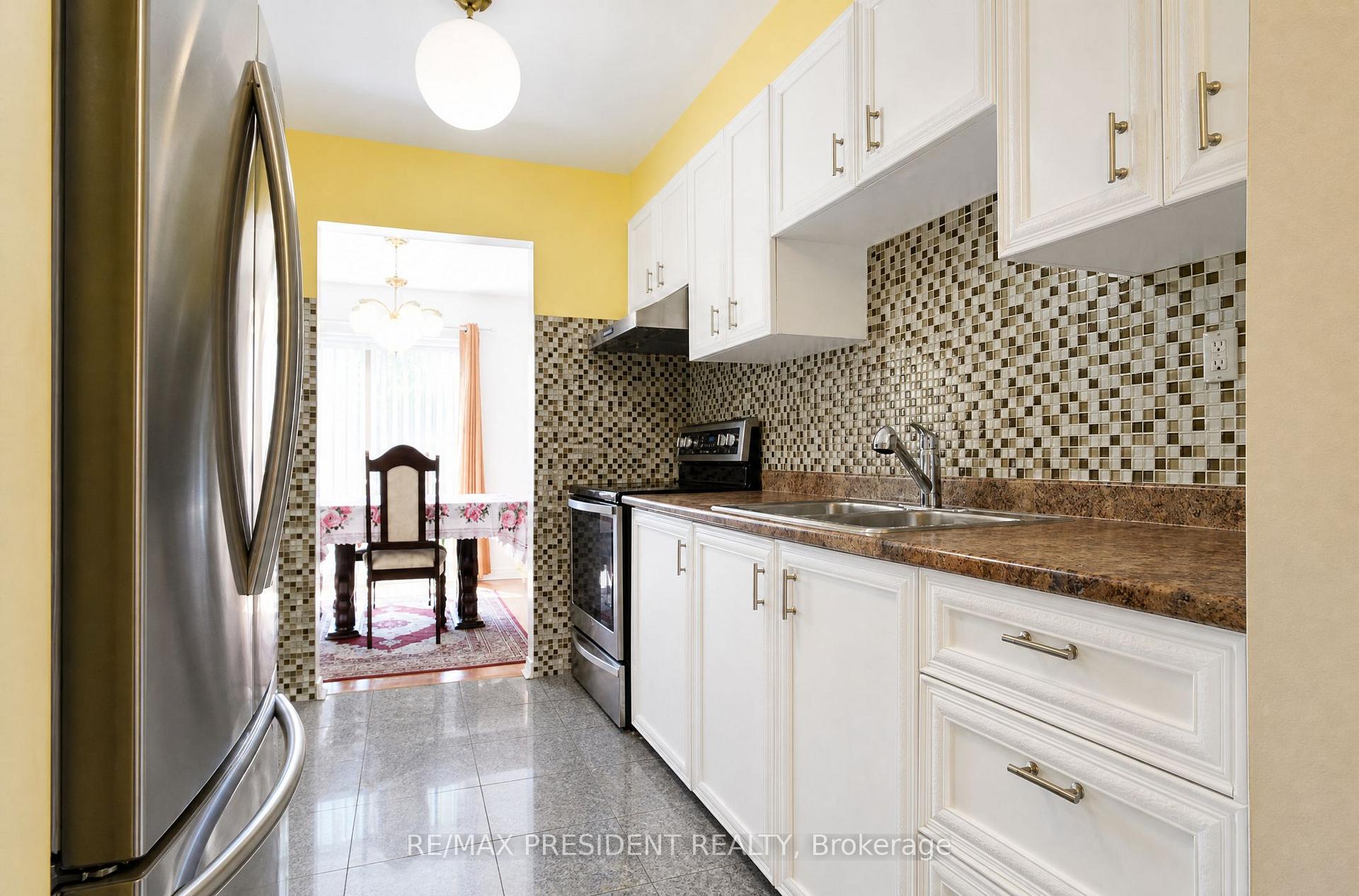 Photo 7 of 29 Norbrook Crescent, Etobicoke, West Humber-Clairville — HOMEH