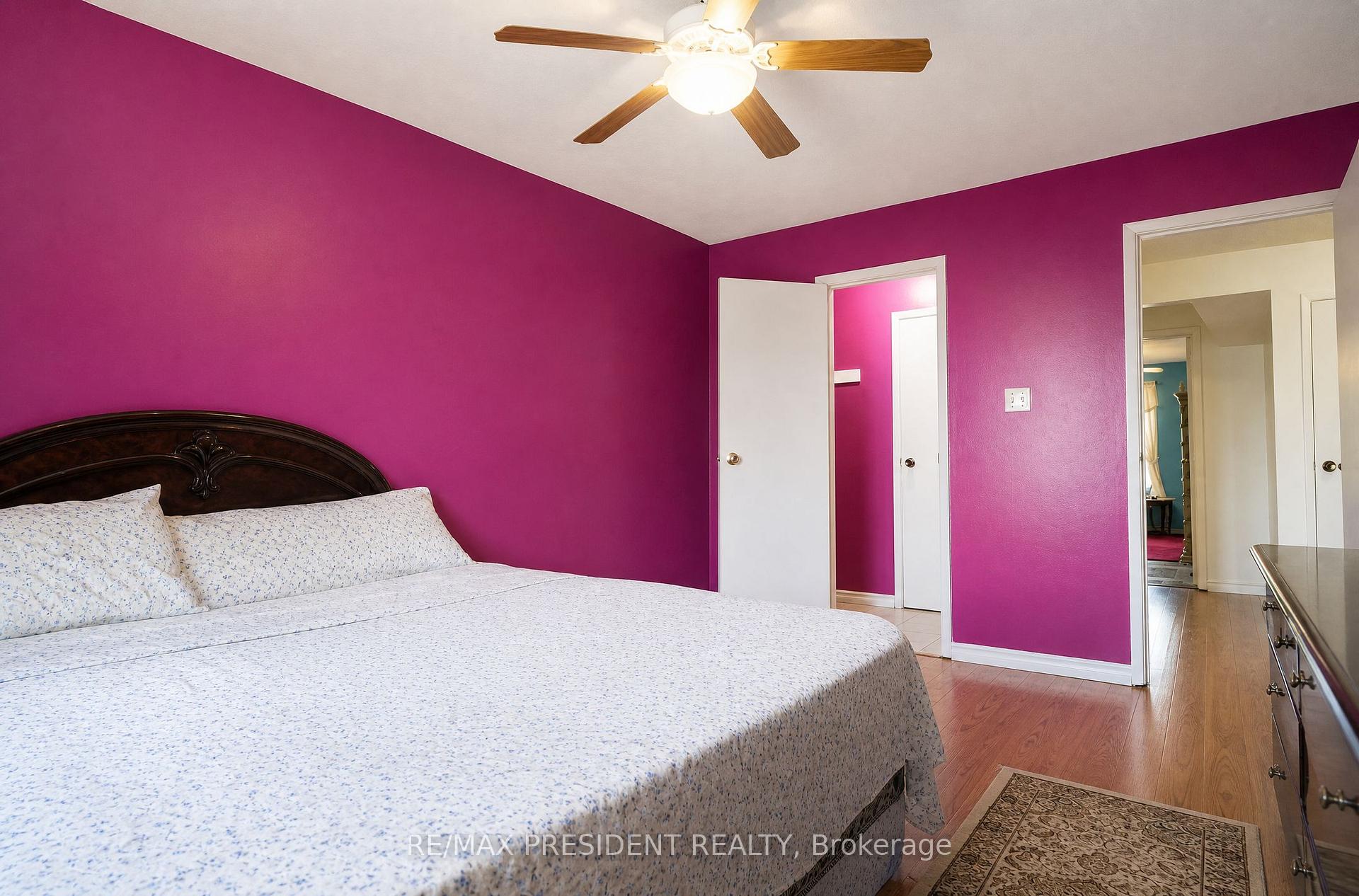 Photo 19 of 29 Norbrook Crescent, Etobicoke, West Humber-Clairville — HOMEH