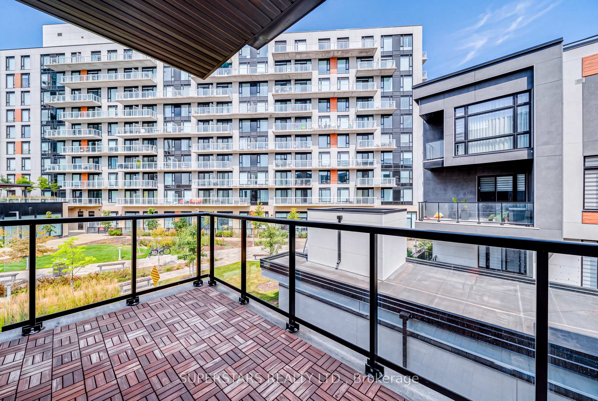 Photo 11 of Unit 1019, 14 David Eyer Road, Richmond Hill, Rural Richmond Hill — HOMEH