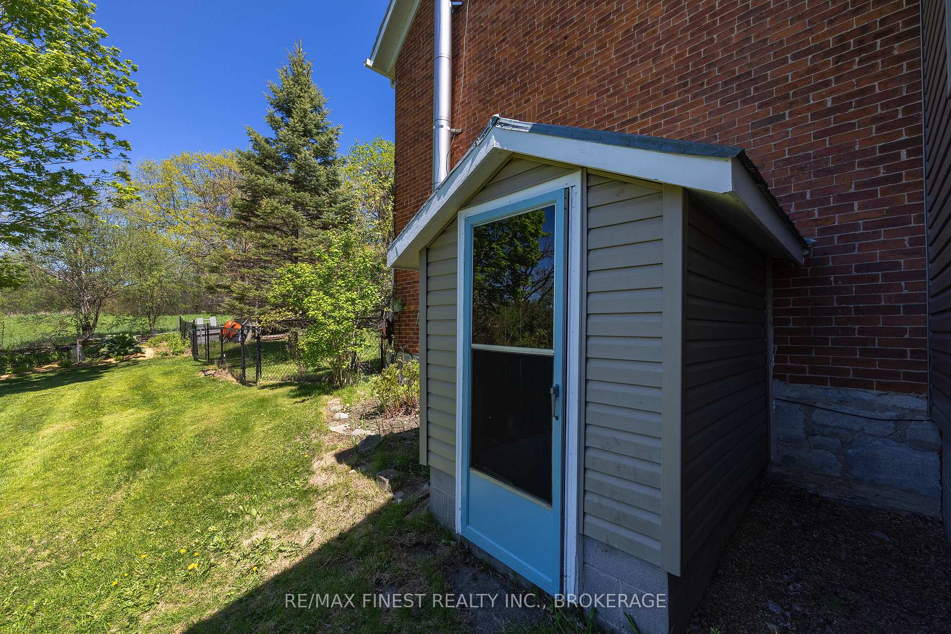 Photo 34 of 2904 Cloggs Road, Kingston, City Northwest — HOMEH