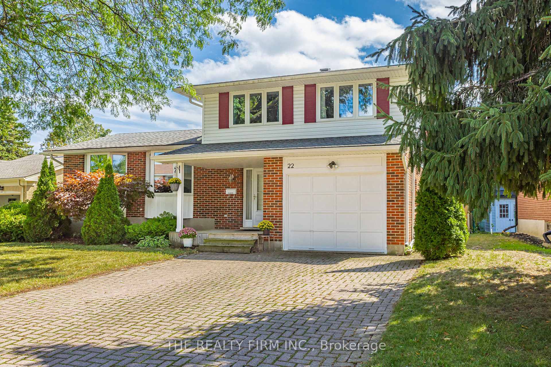 Photo 2 of 22 Milford Crescent, London, North G — HOMEH