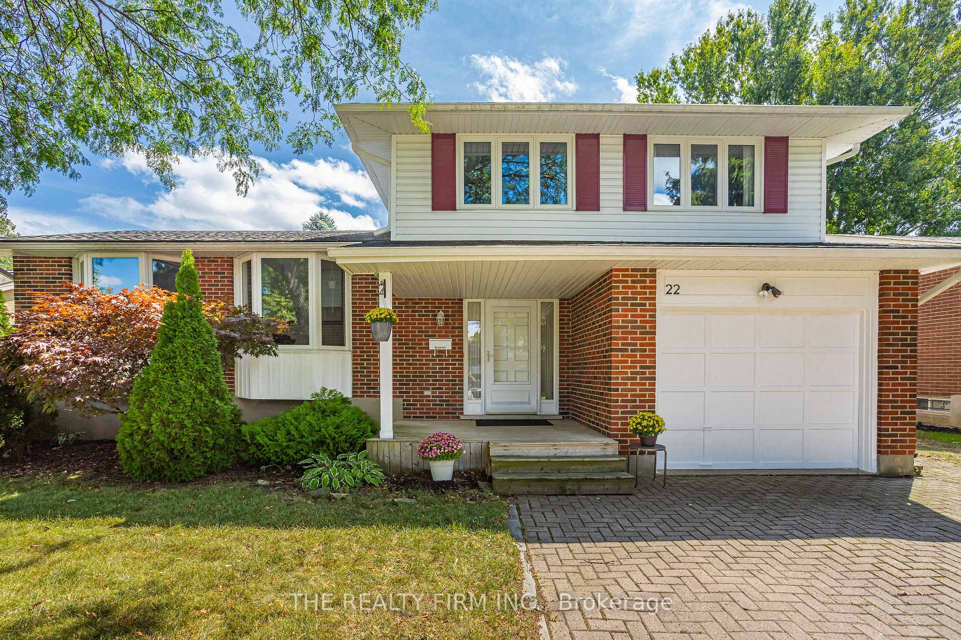 Photo 4 of 22 Milford Crescent, London, North G — HOMEH