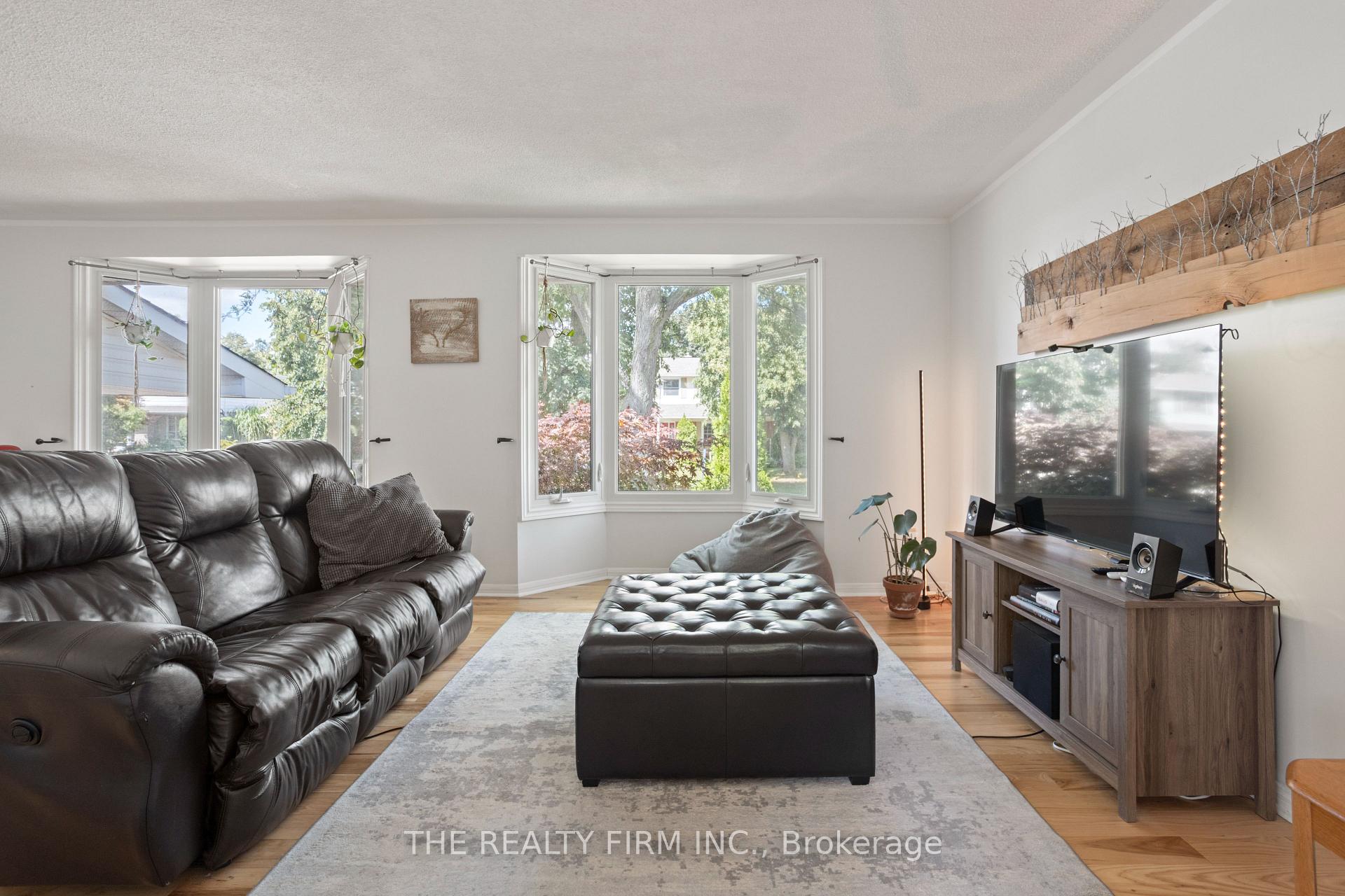 Photo 11 of 22 Milford Crescent, London, North G — HOMEH