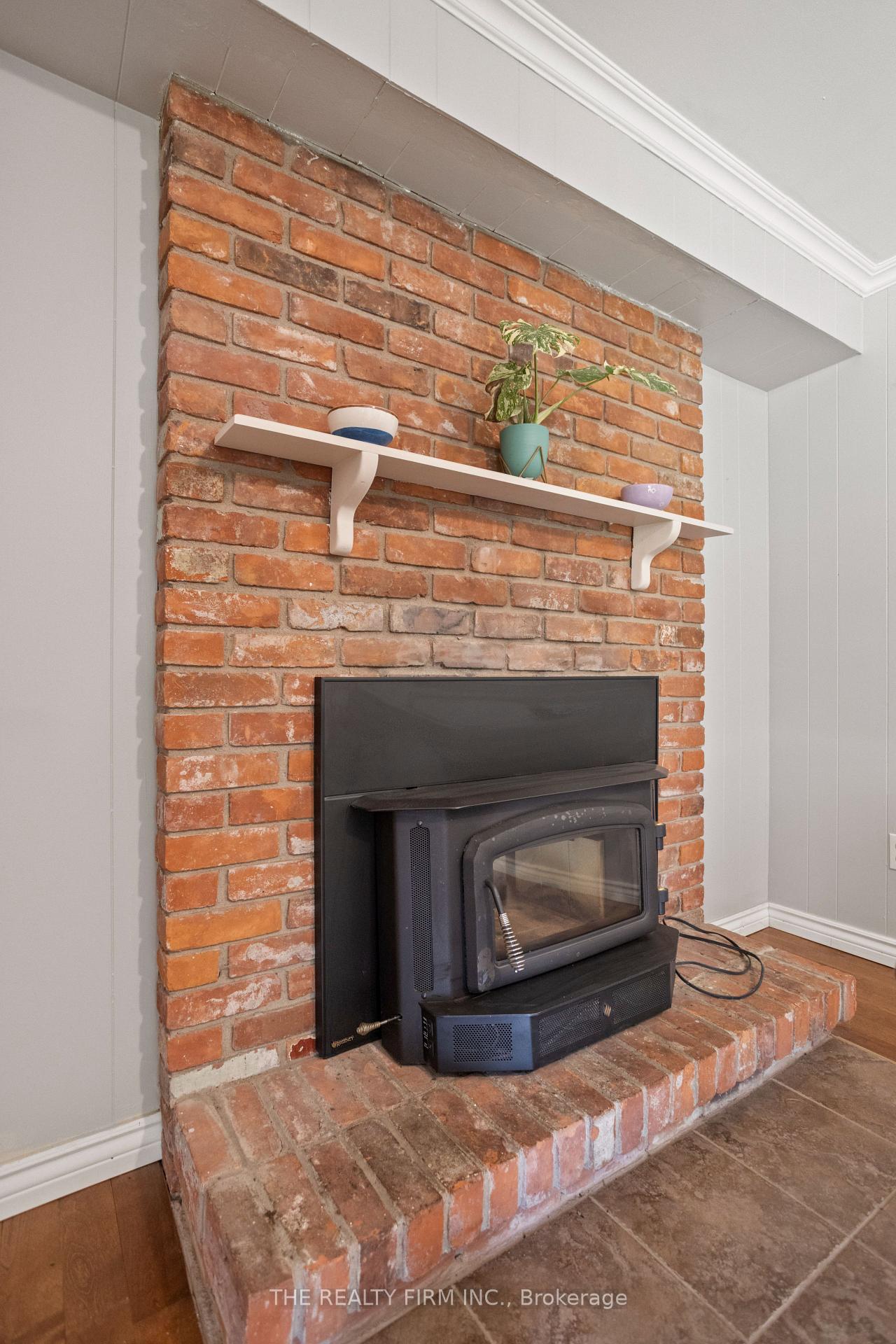Photo 20 of 22 Milford Crescent, London, North G — HOMEH