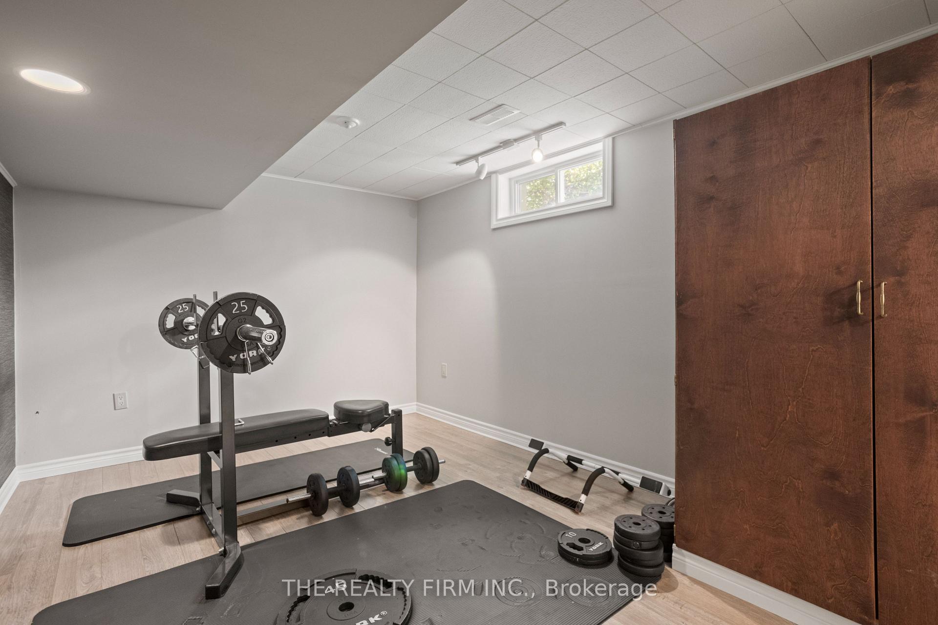 Photo 33 of 22 Milford Crescent, London, North G — HOMEH