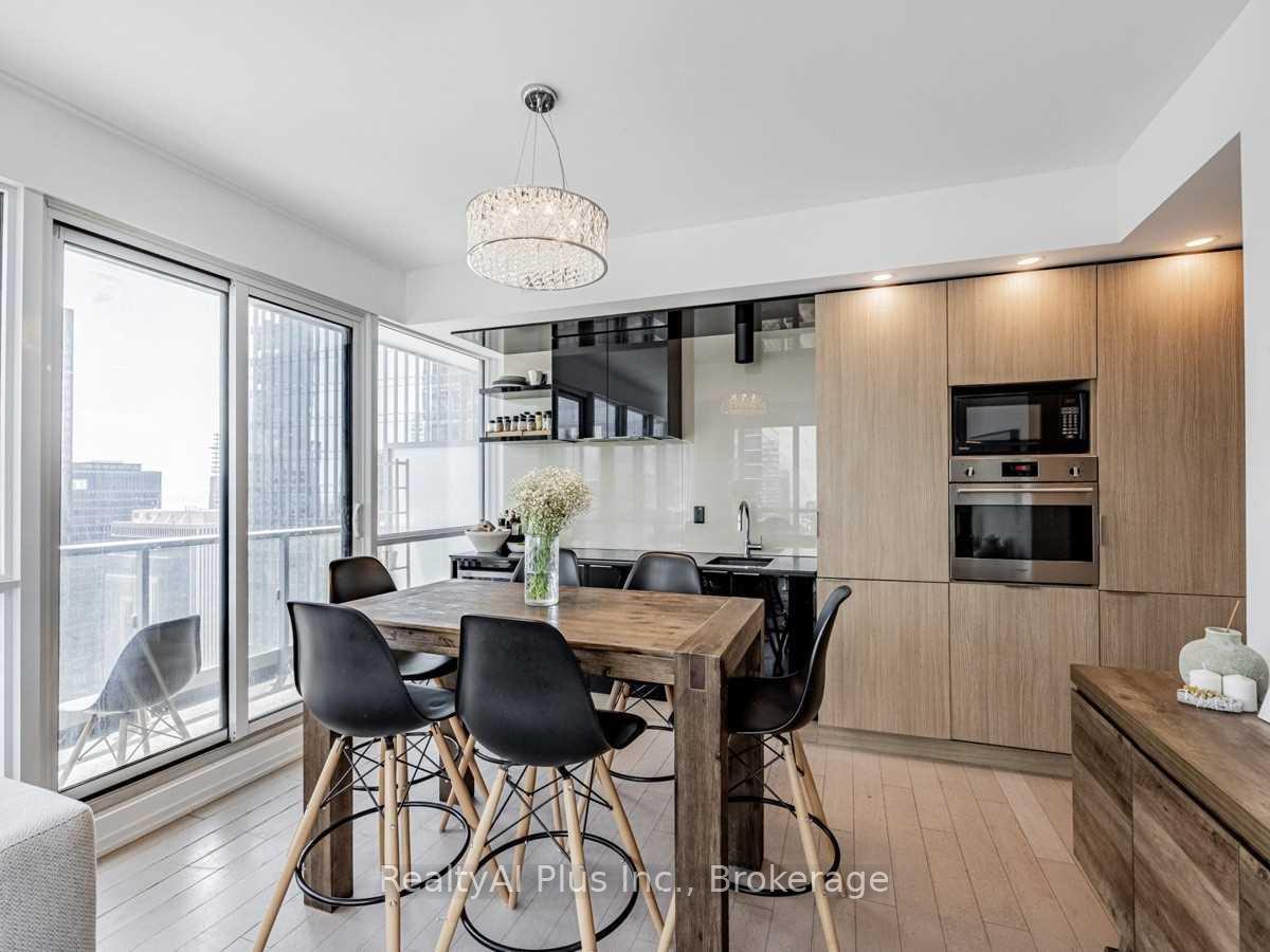Photo 2 of Unit 3906, 70 Temperance Street, Toronto, Bay Street Corridor — HOMEH