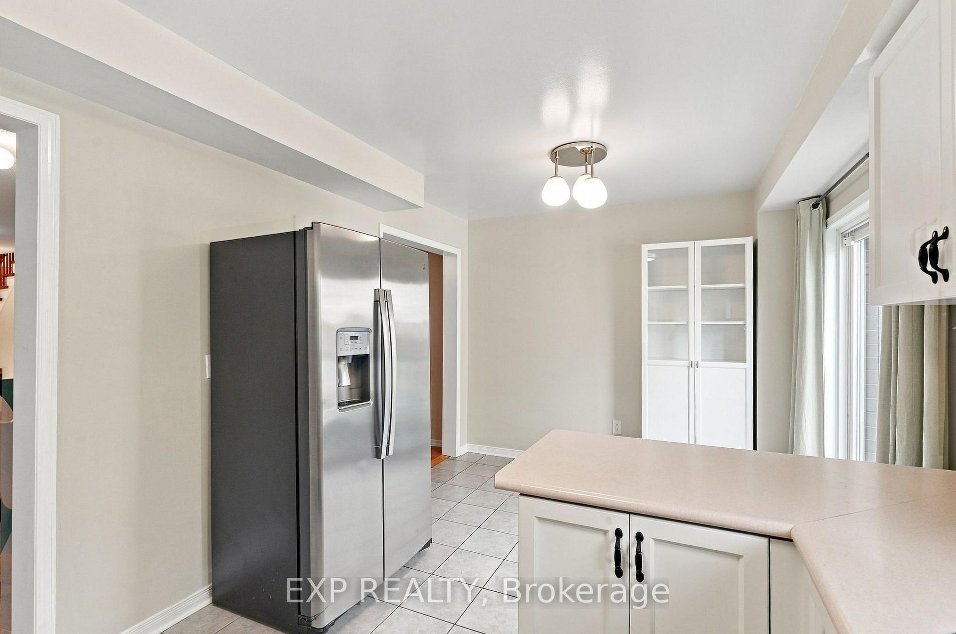 Photo 10 of 179 Sassafras Circle, Vaughan, Patterson — HOMEH