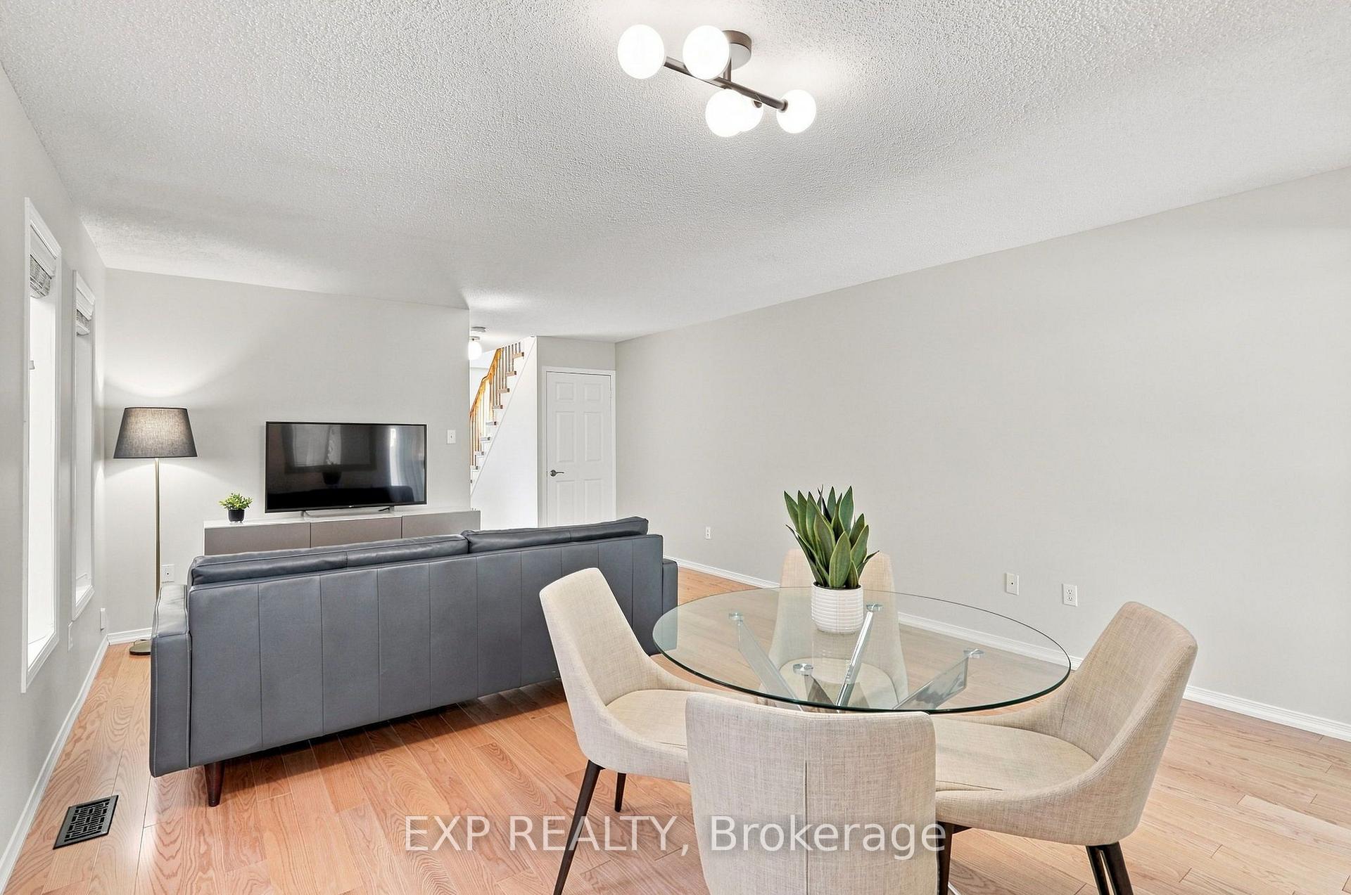 Photo 13 of 179 Sassafras Circle, Vaughan, Patterson — HOMEH