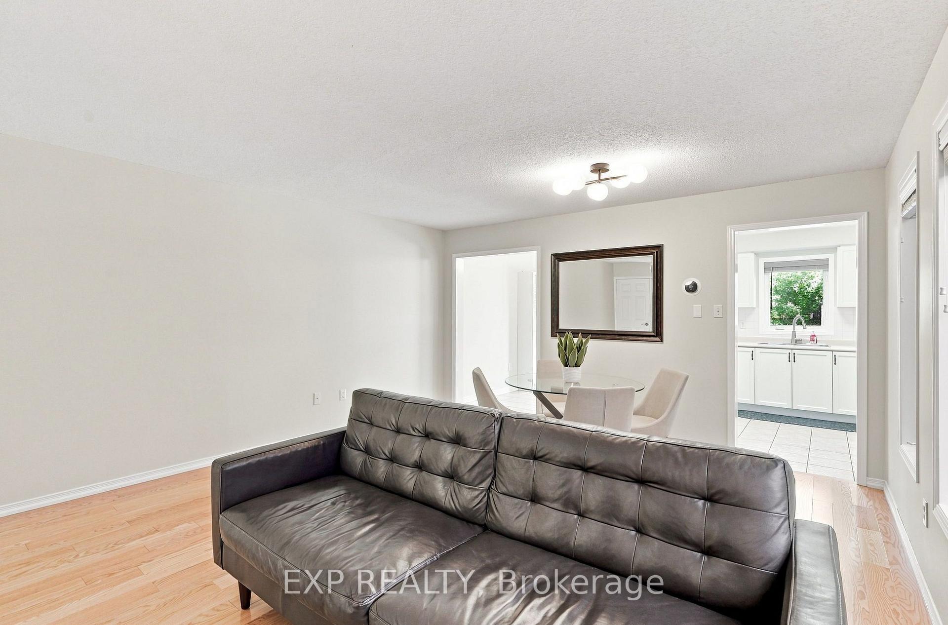 Photo 15 of 179 Sassafras Circle, Vaughan, Patterson — HOMEH