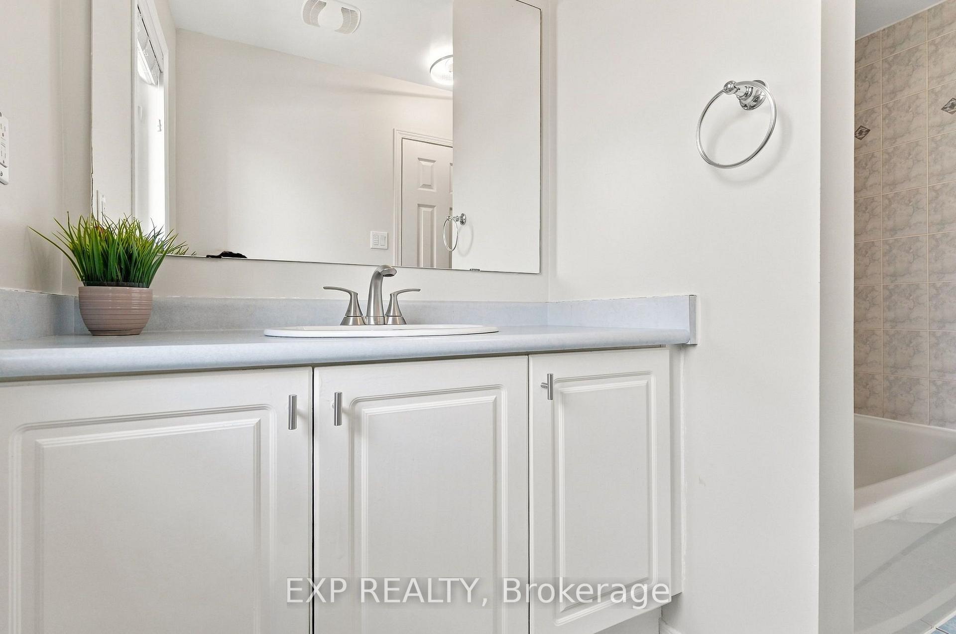 Photo 30 of 179 Sassafras Circle, Vaughan, Patterson — HOMEH