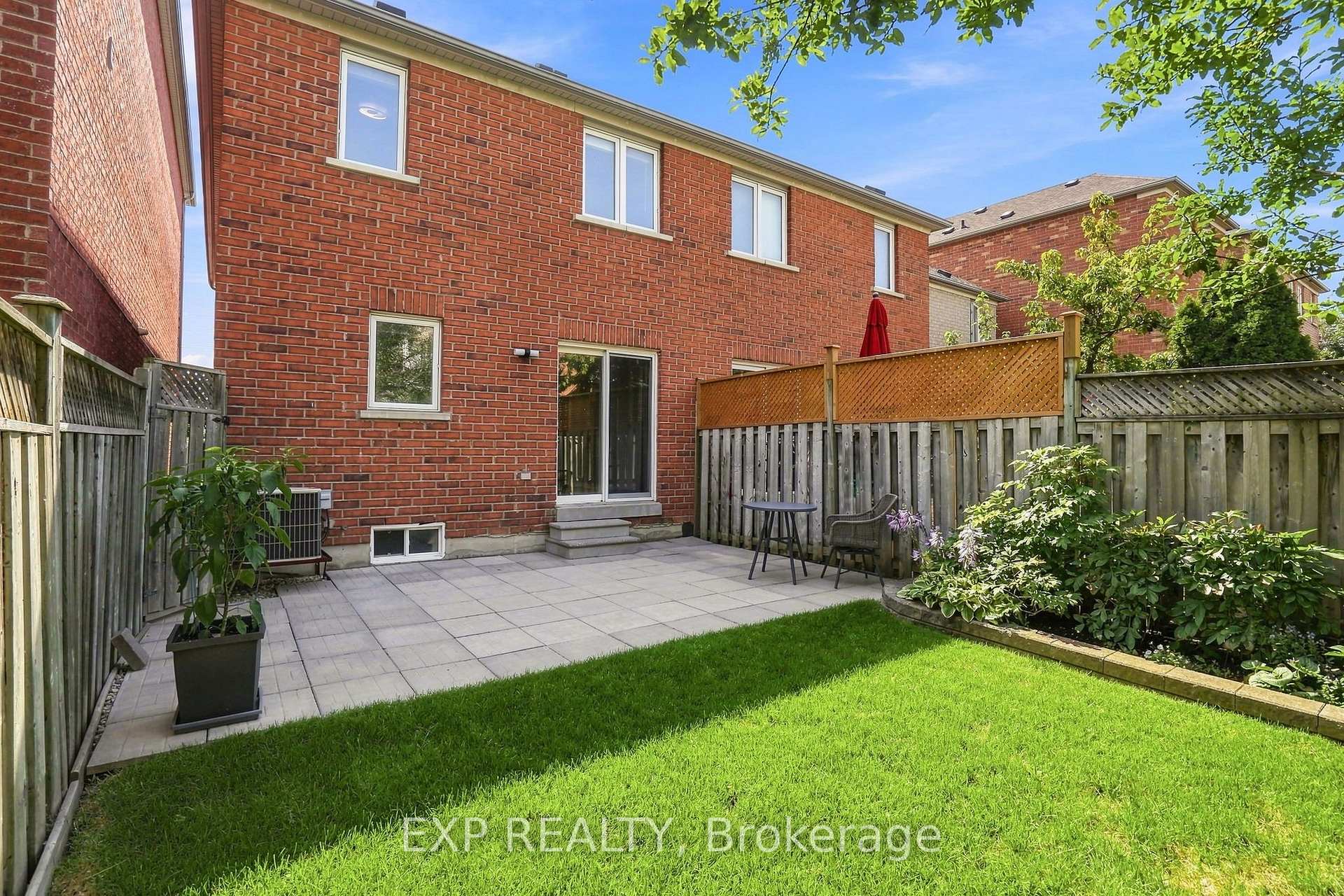Photo 36 of 179 Sassafras Circle, Vaughan, Patterson — HOMEH