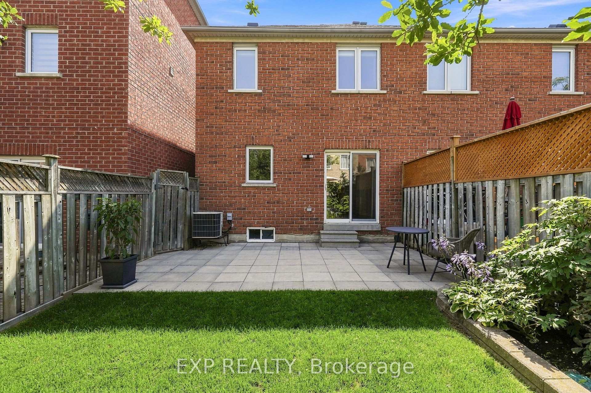Photo 37 of 179 Sassafras Circle, Vaughan, Patterson — HOMEH