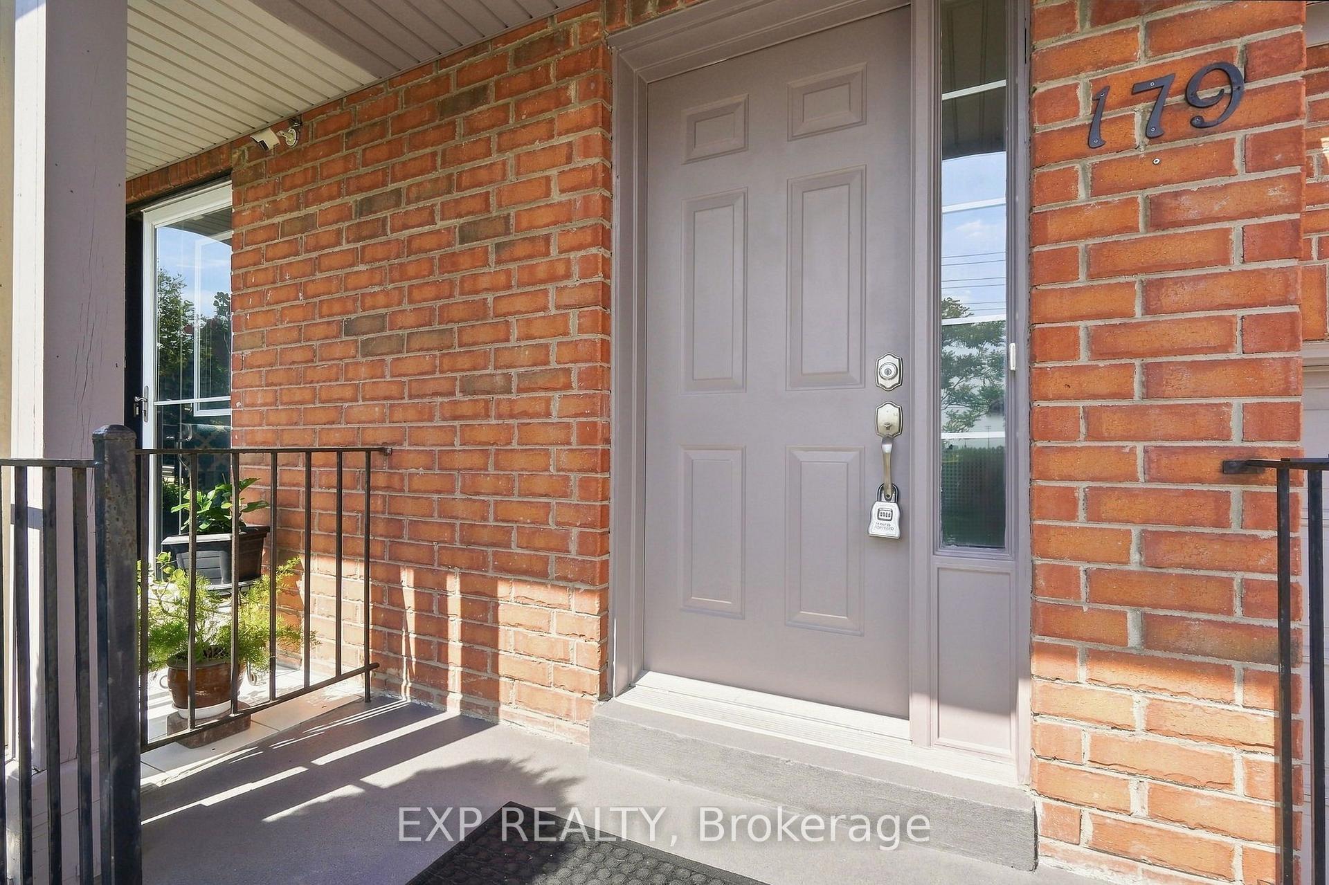 Photo 42 of 179 Sassafras Circle, Vaughan, Patterson — HOMEH