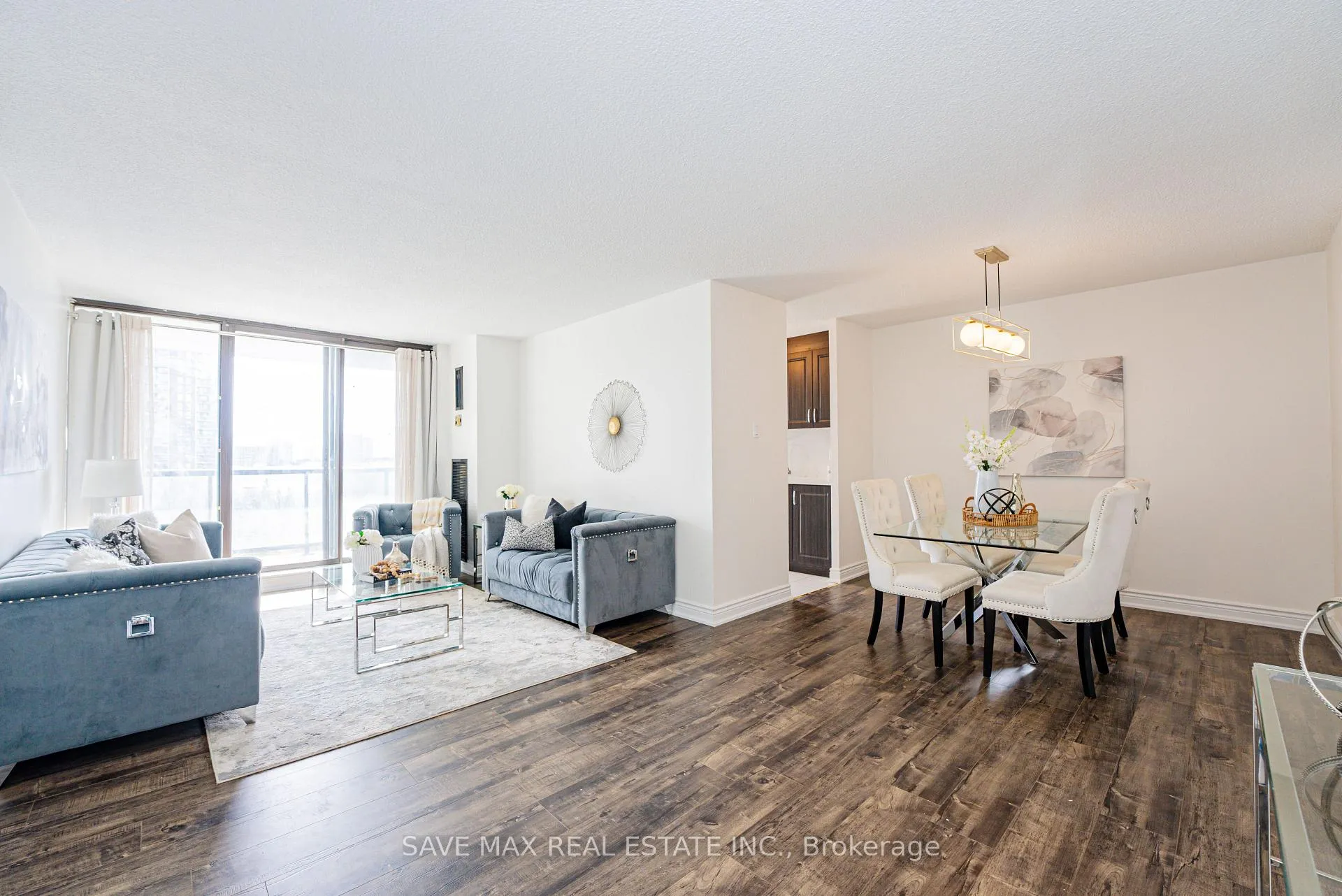 Photo 2 of Unit 904, 17 Knightsbridge Road, Brampton, Queen Street Corridor — HOMEH