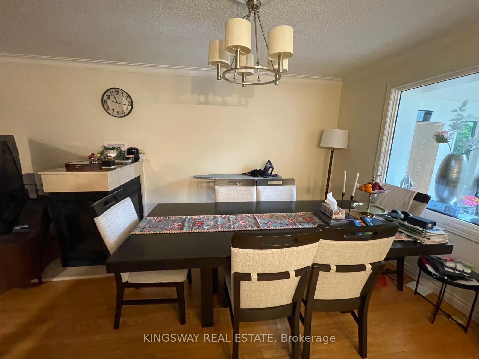 Photo 11 of 16 Plainsman Road, Mississauga, Streetsville — HOMEH