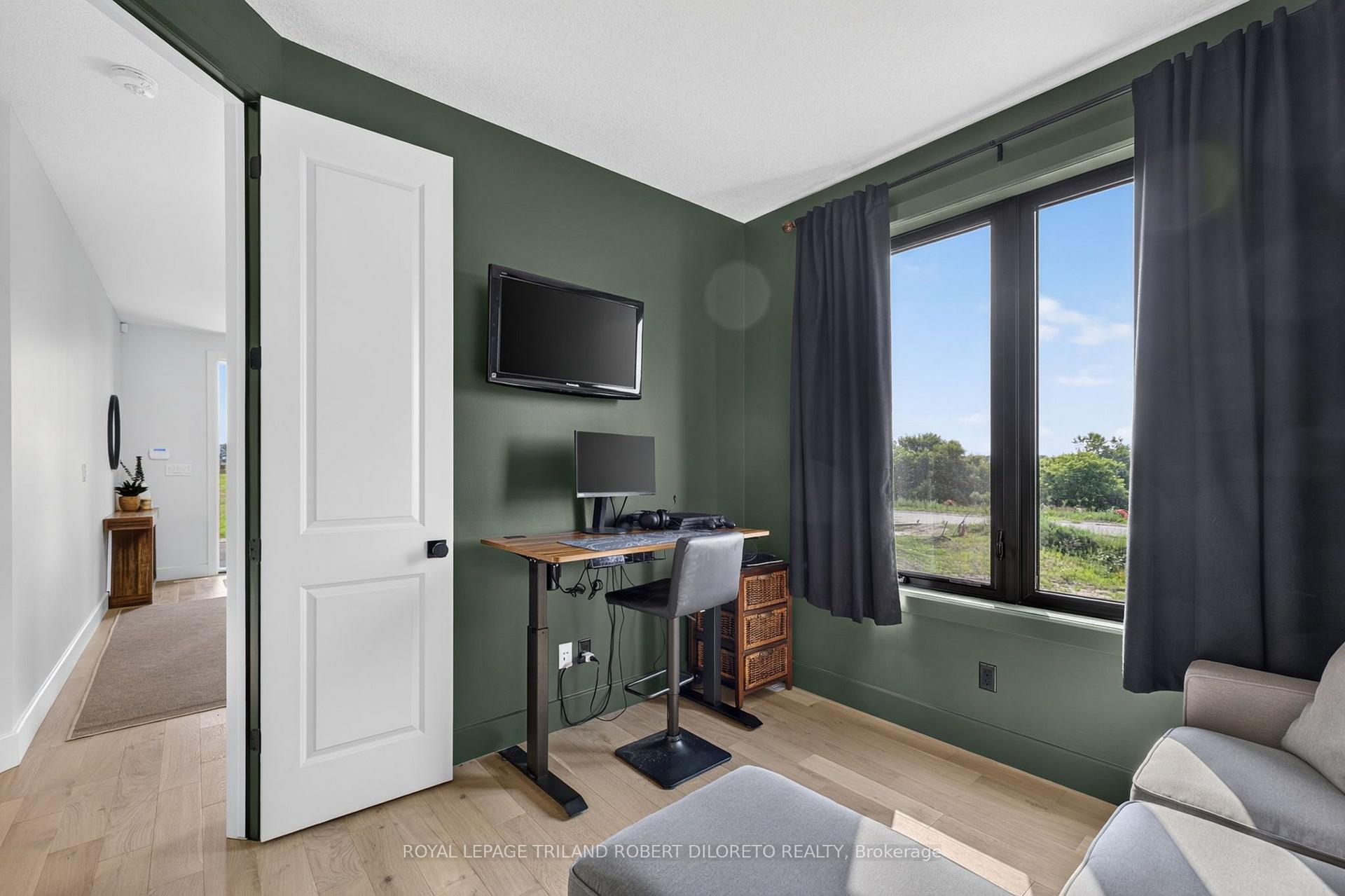 Photo 20 of 95 Allister Drive, Middlesex Centre, Kilworth — HOMEH