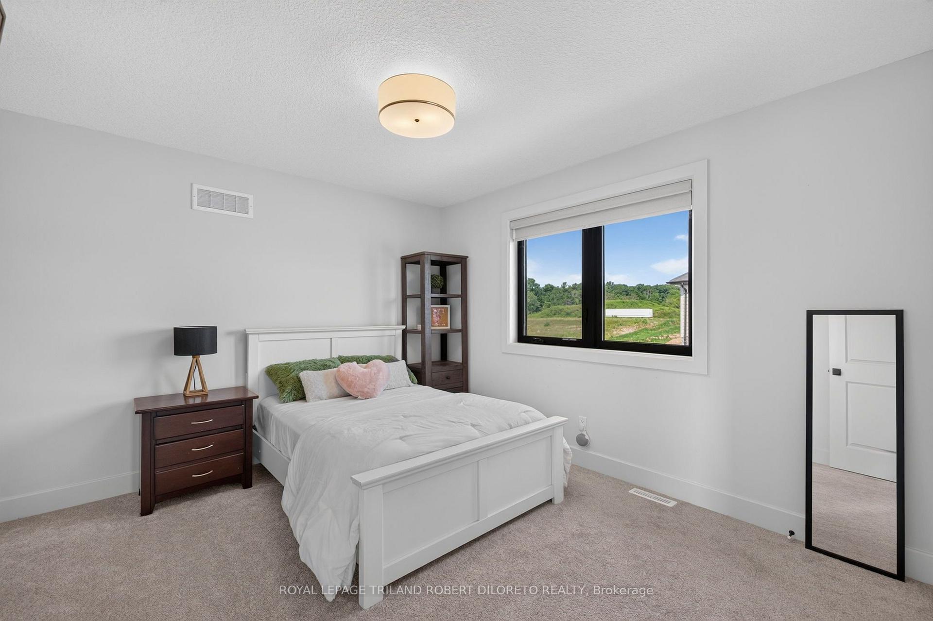 Photo 33 of 95 Allister Drive, Middlesex Centre, Kilworth — HOMEH