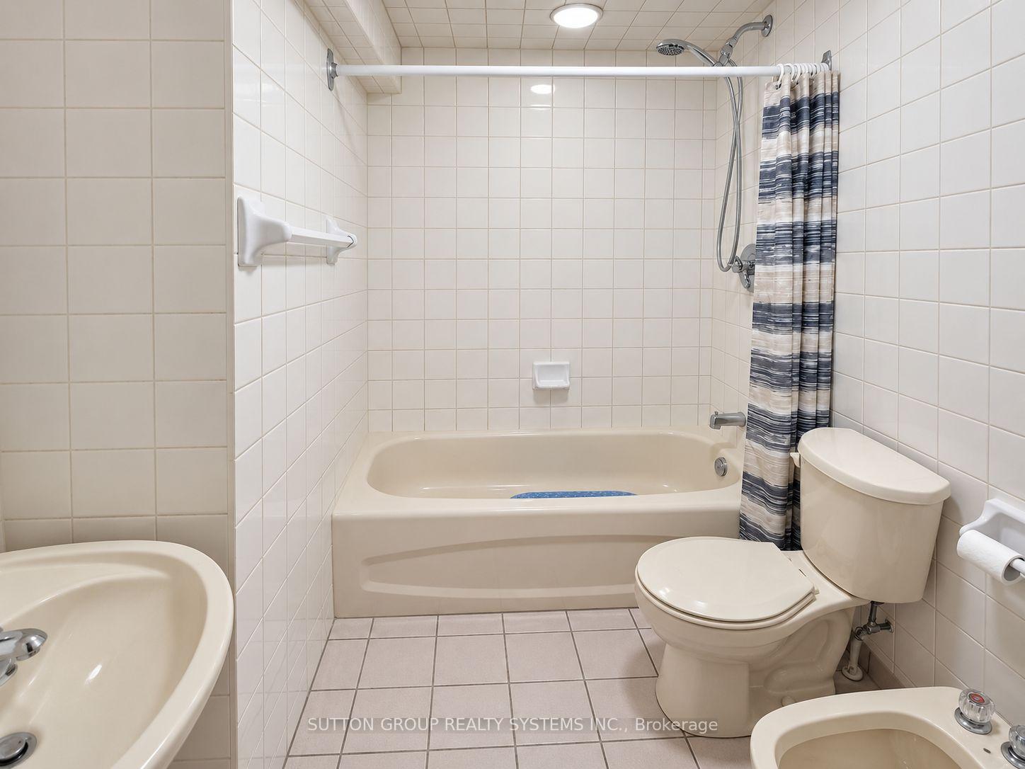 Photo 6 of 158 Blackthorn Avenue, Toronto, Weston-Pellam Park — HOMEH