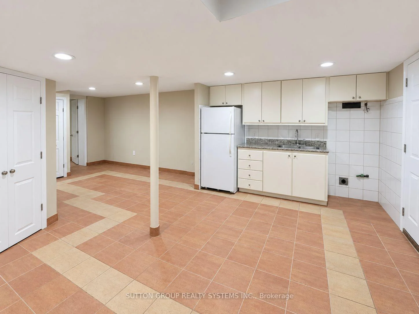 Photo 3 of 158 Blackthorn Avenue, Toronto, Weston-Pellam Park — HOMEH
