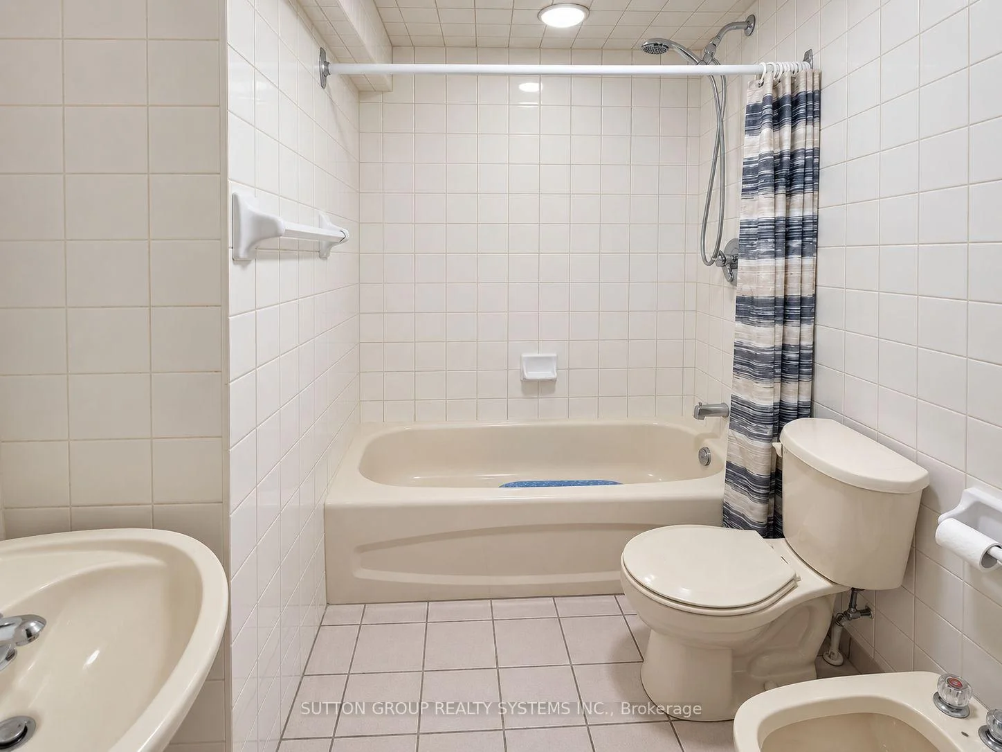 Photo 5 of 158 Blackthorn Avenue, Toronto, Weston-Pellam Park — HOMEH