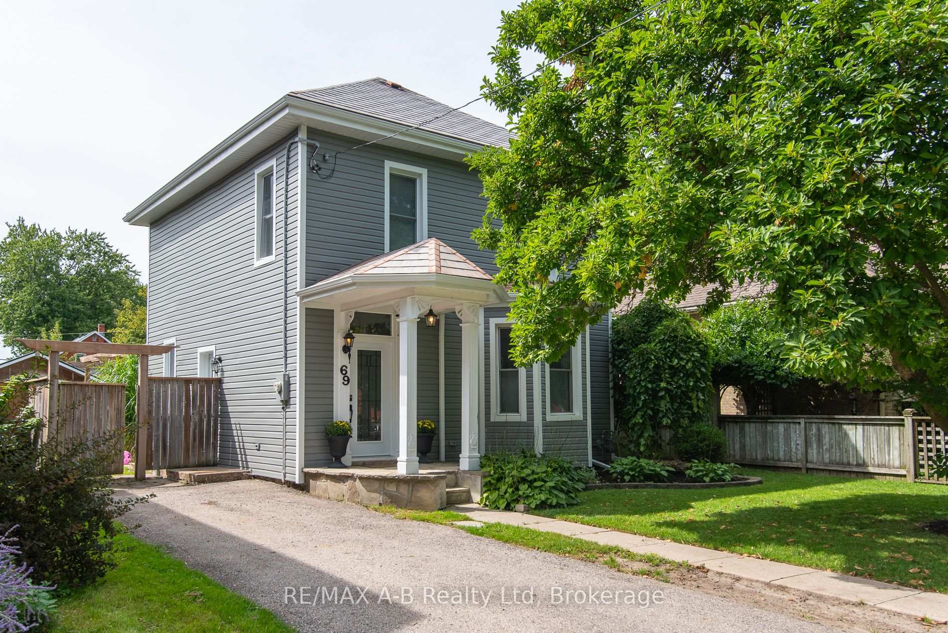Photo 2 of 69 Louise Street, Stratford — HOMEH