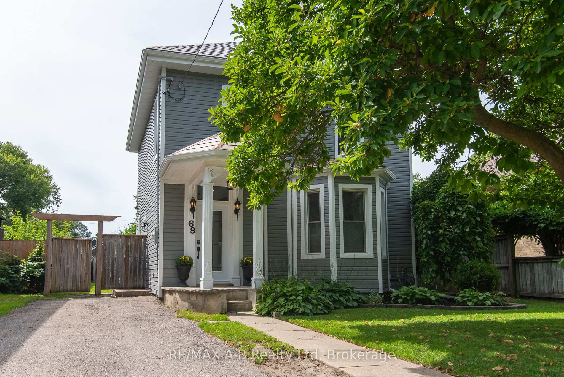 Photo 3 of 69 Louise Street, Stratford — HOMEH