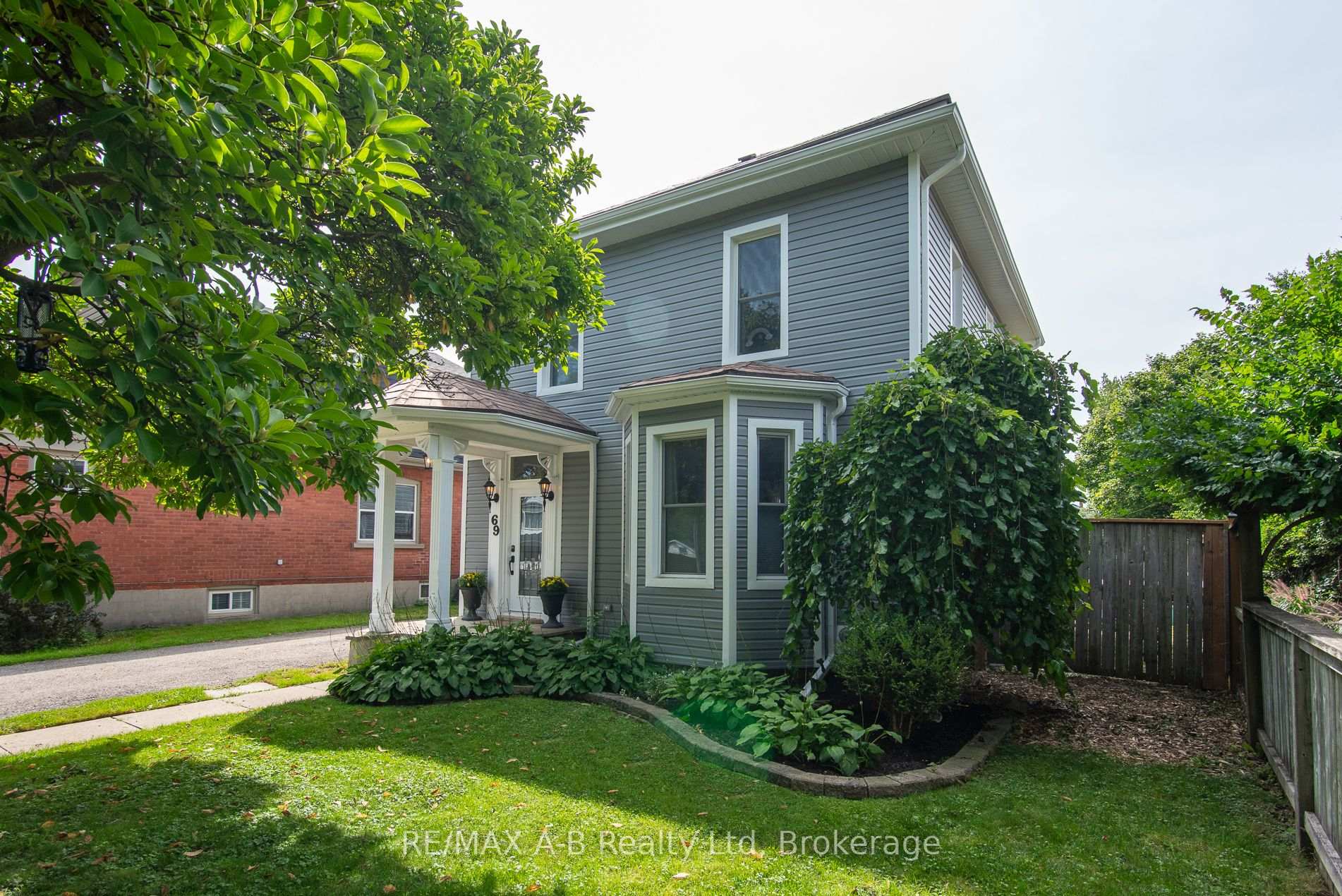 Photo 4 of 69 Louise Street, Stratford — HOMEH