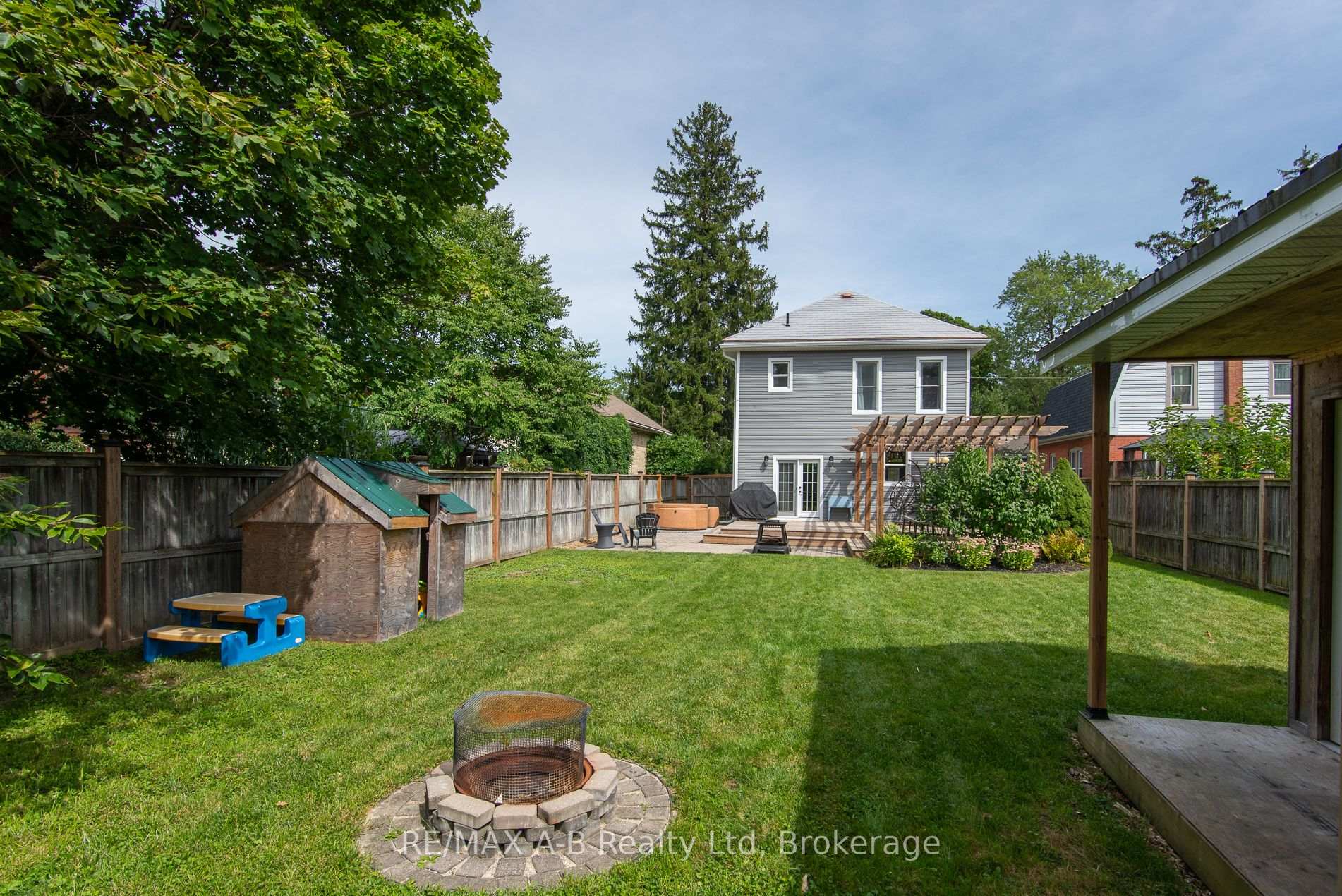 Photo 18 of 69 Louise Street, Stratford — HOMEH