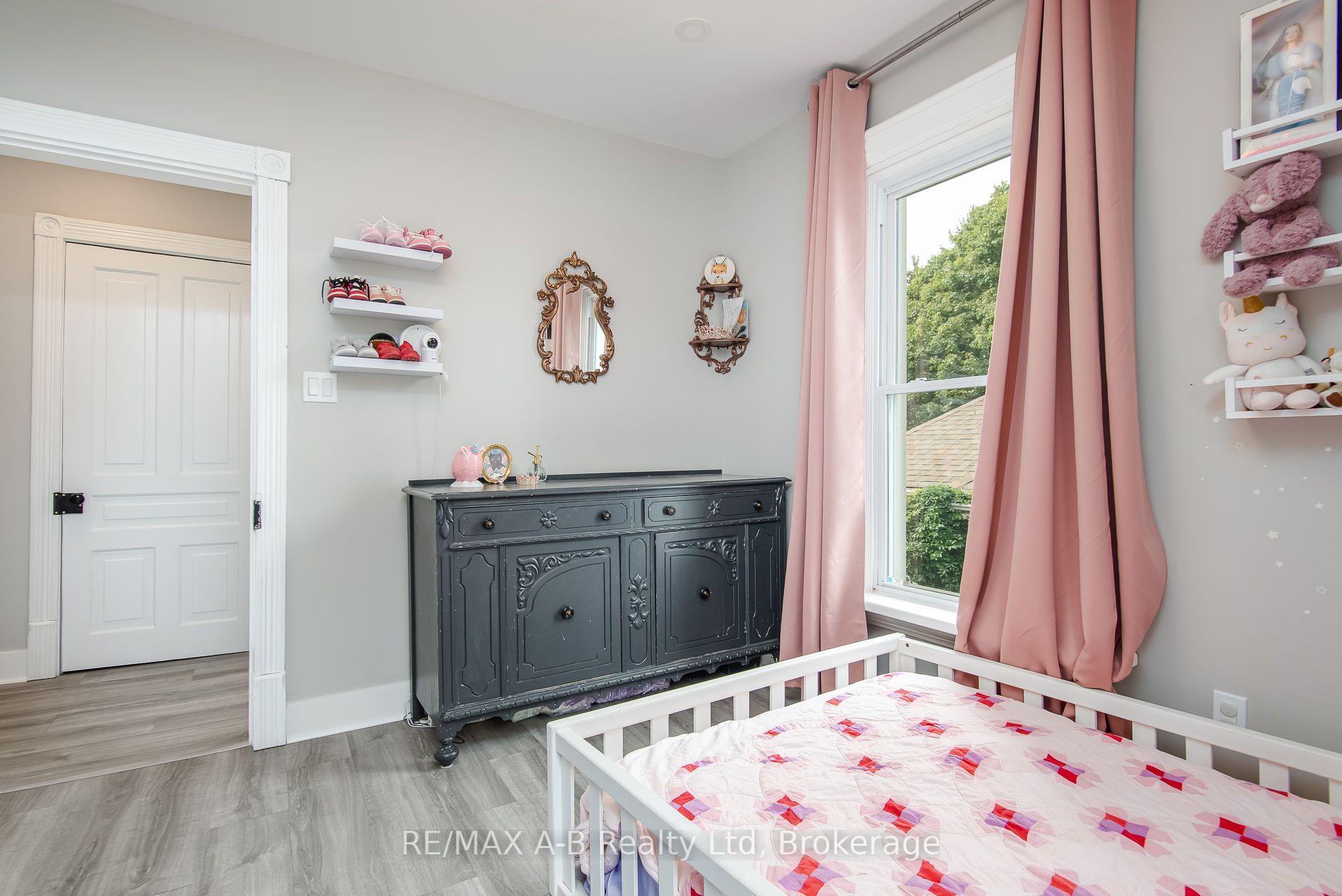 Photo 46 of 69 Louise Street, Stratford — HOMEH