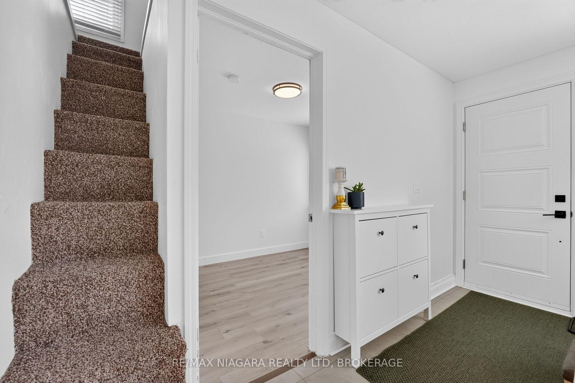 Photo 8 of 10 Churchill Avenue, Welland, Lincoln/Crowland — HOMEH