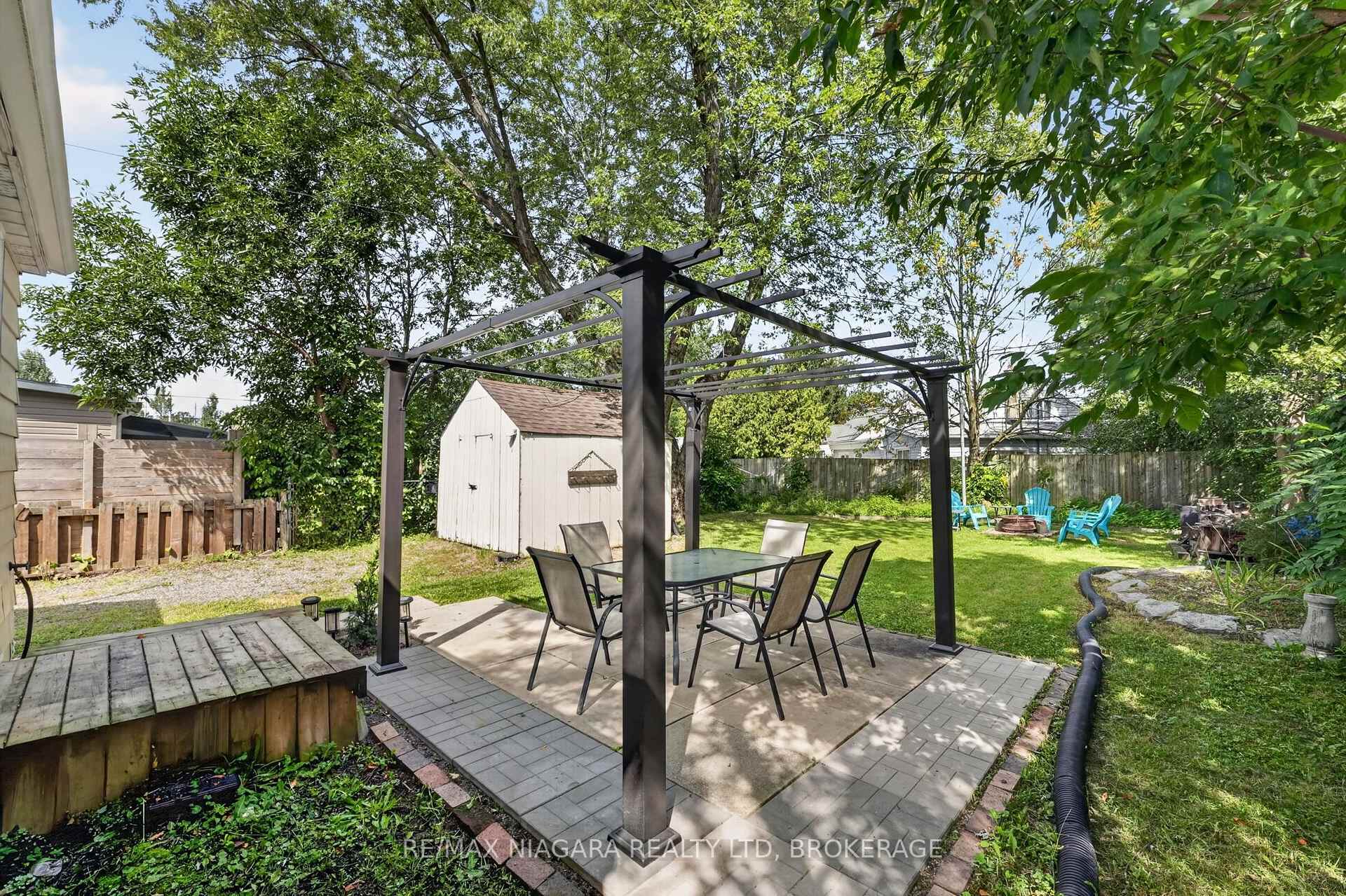 Photo 38 of 10 Churchill Avenue, Welland, Lincoln/Crowland — HOMEH