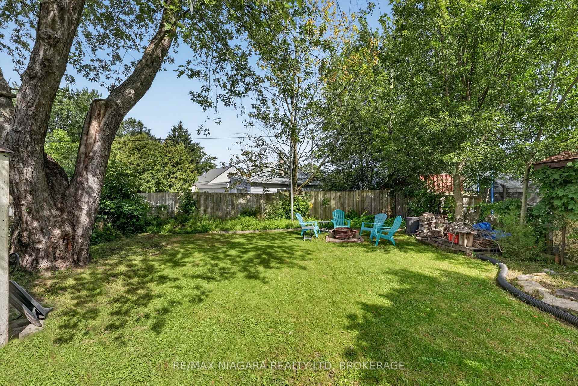 Photo 39 of 10 Churchill Avenue, Welland, Lincoln/Crowland — HOMEH