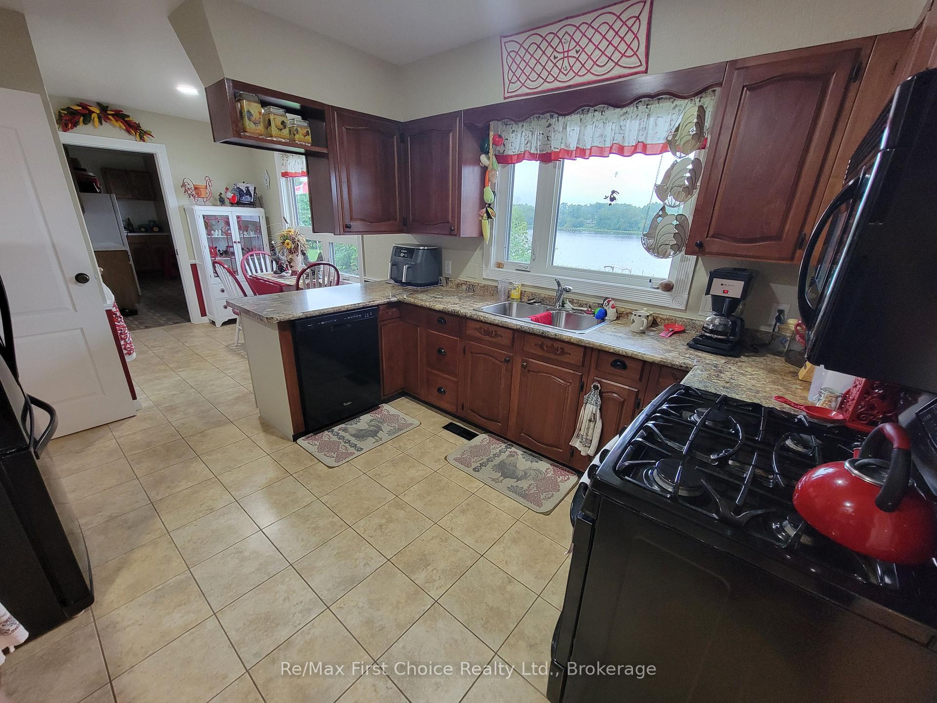 Photo 3 of 602 River Avenue E, Rainy River, TB-403 — HOMEH