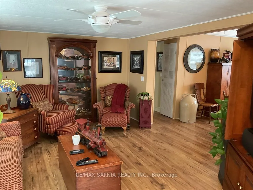Photo 3 of Unit 266, 5700 Blackwell Side Road E, Sarnia — HOMEH