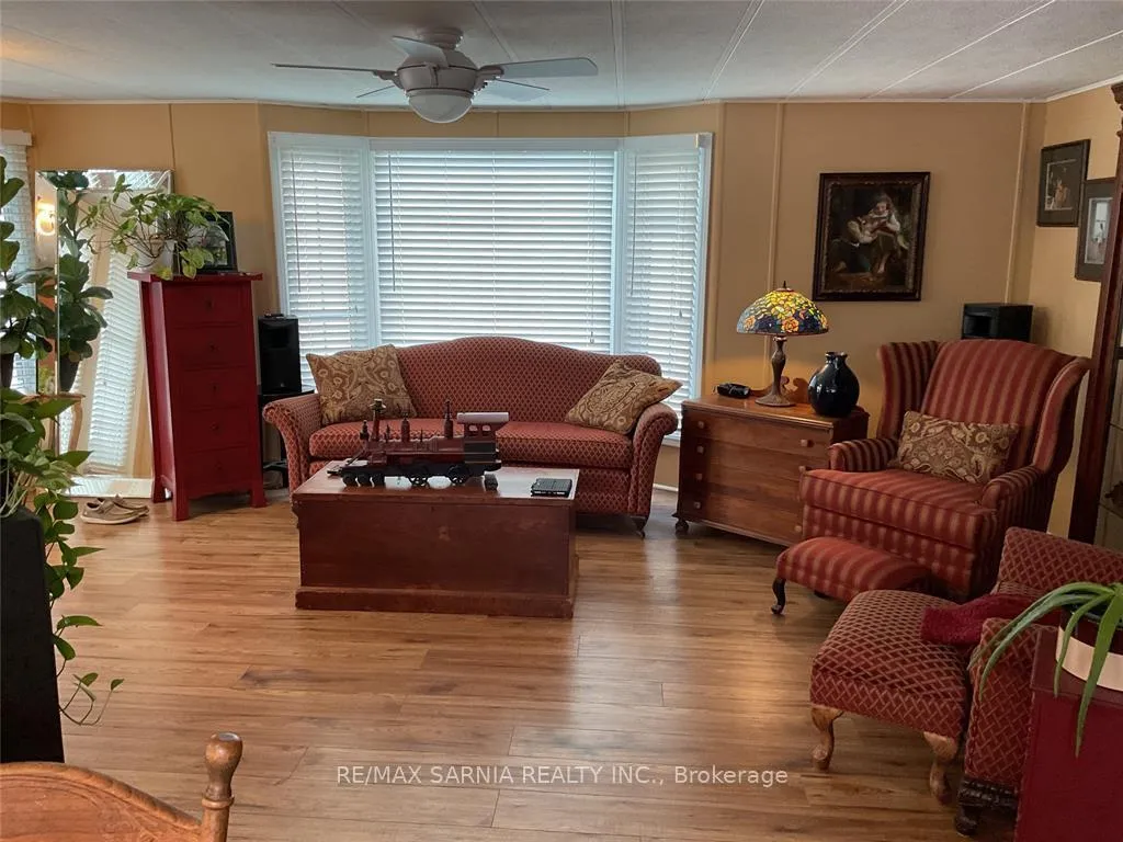 Photo 4 of Unit 266, 5700 Blackwell Side Road E, Sarnia — HOMEH