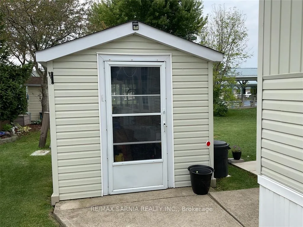 Photo 16 of Unit 266, 5700 Blackwell Side Road E, Sarnia — HOMEH